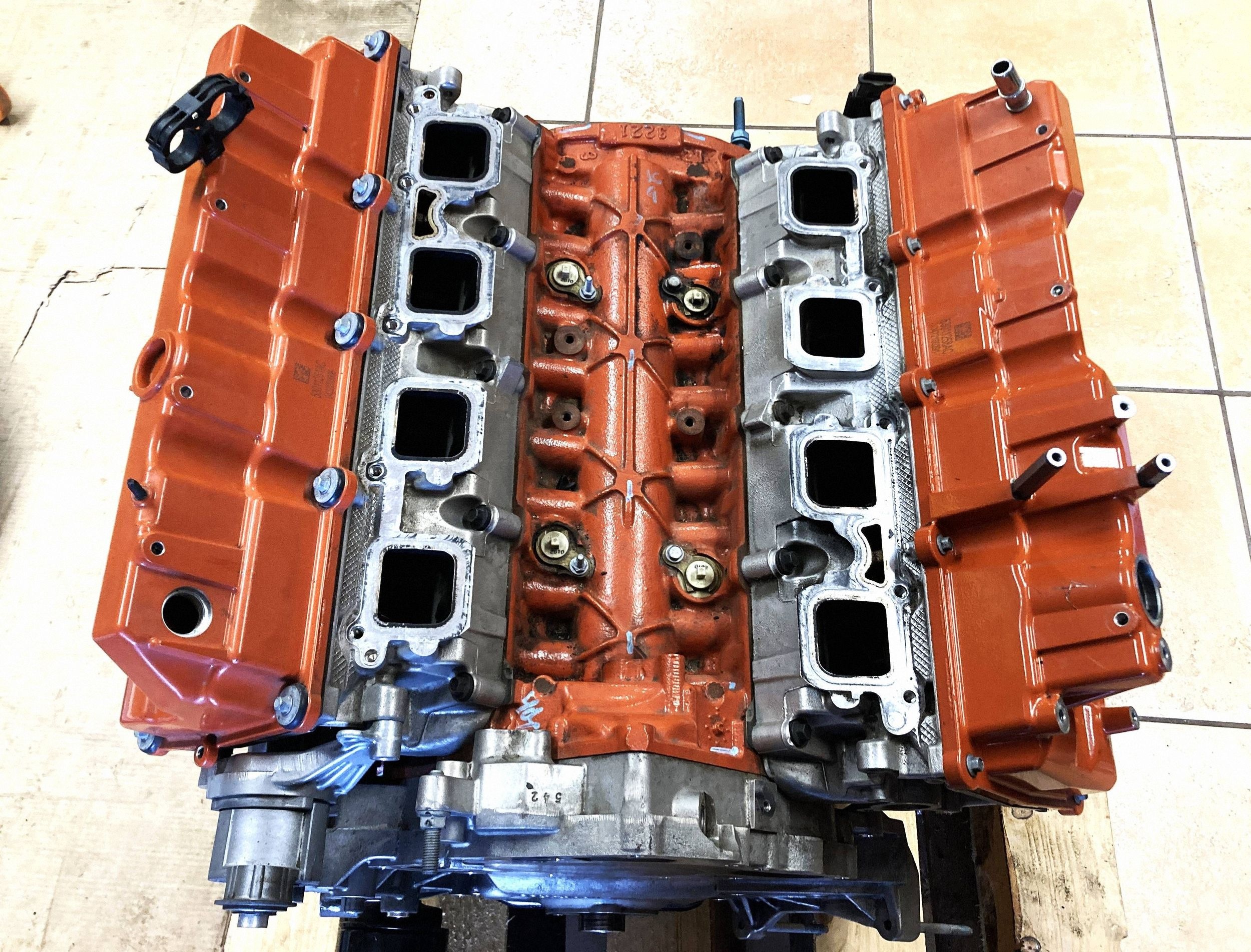 RAM 1500 TRX 6.2 V8 Supercharged engine pillar of the engine 2021 OEM