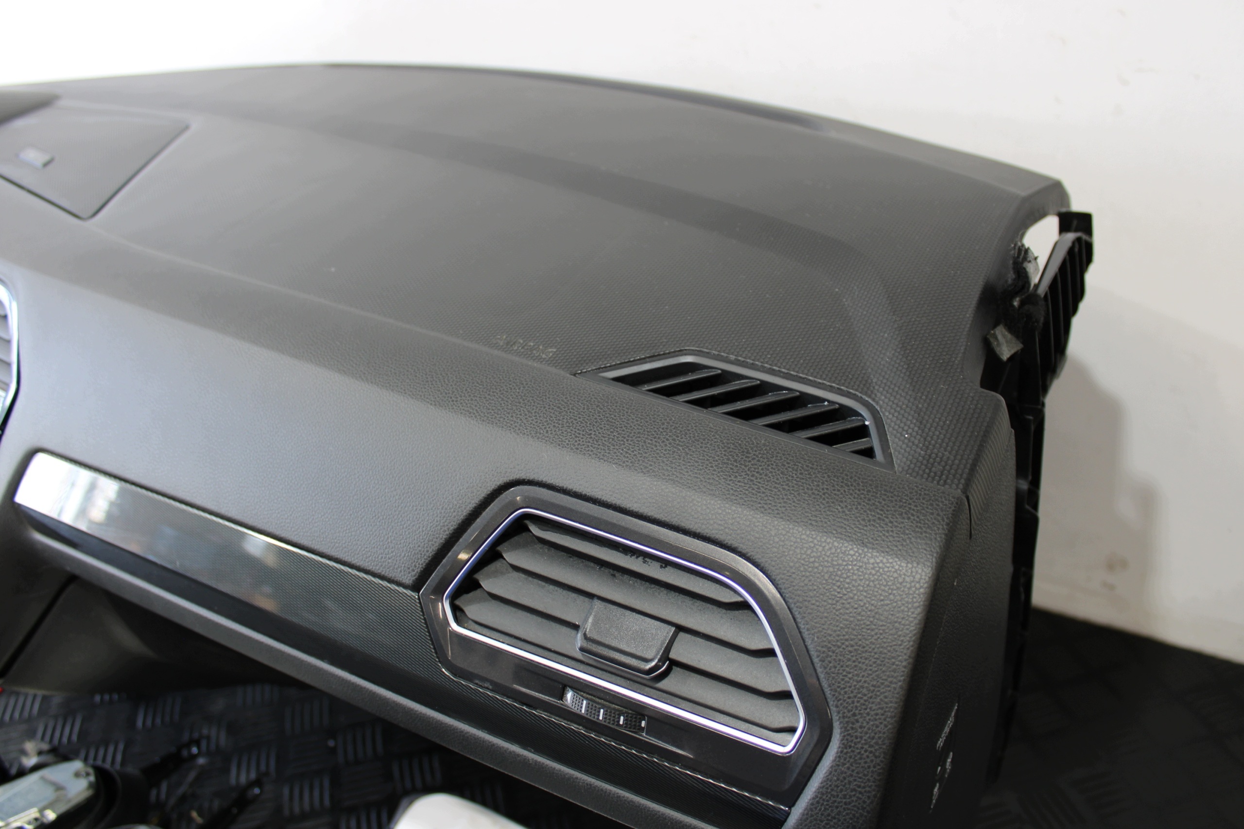 dashboard console airbag airbags VW TIGUAN II 2 5NA ALLSPACE