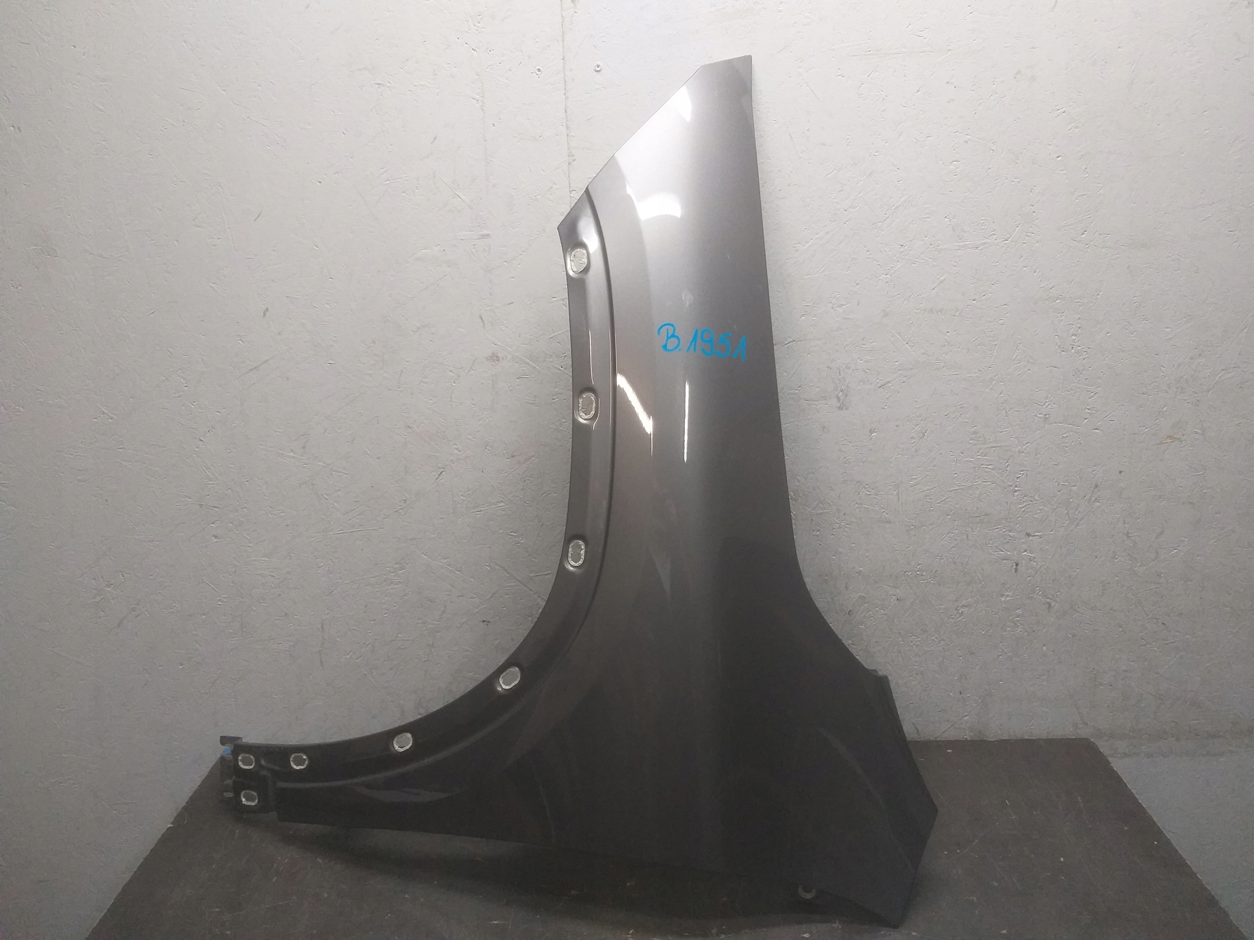fender front left MERCEDES GLA W247
