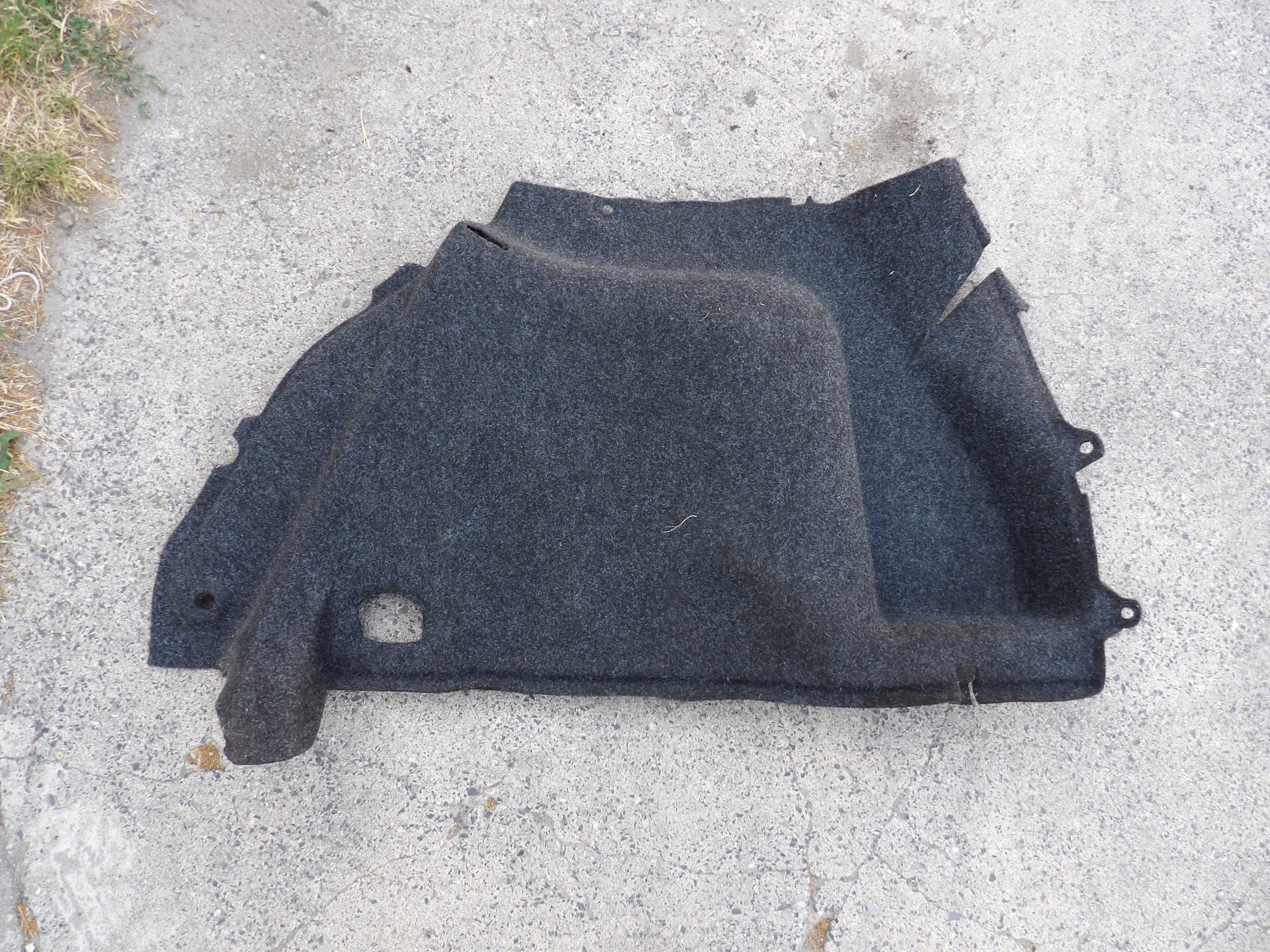 VW GOLF V 5D side upholstery boot right