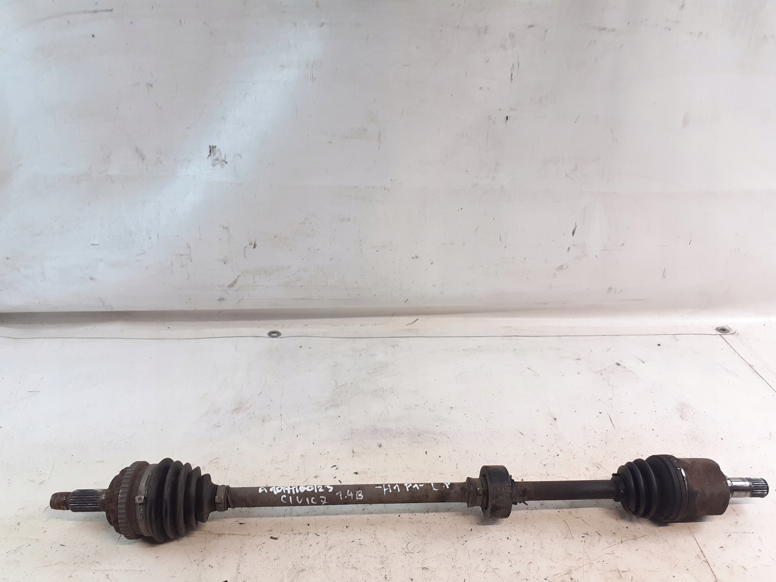 semi-axis left front Honda Civic VII 7 1,4B 66KW