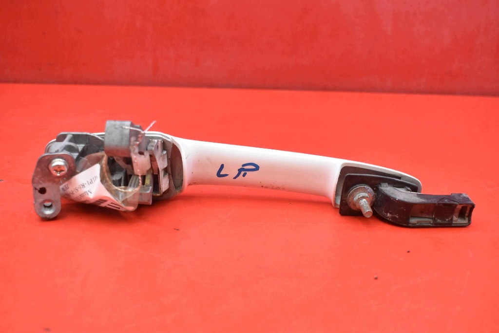 handle left front front 34K MAZDA CX-7 LIFT 09-12