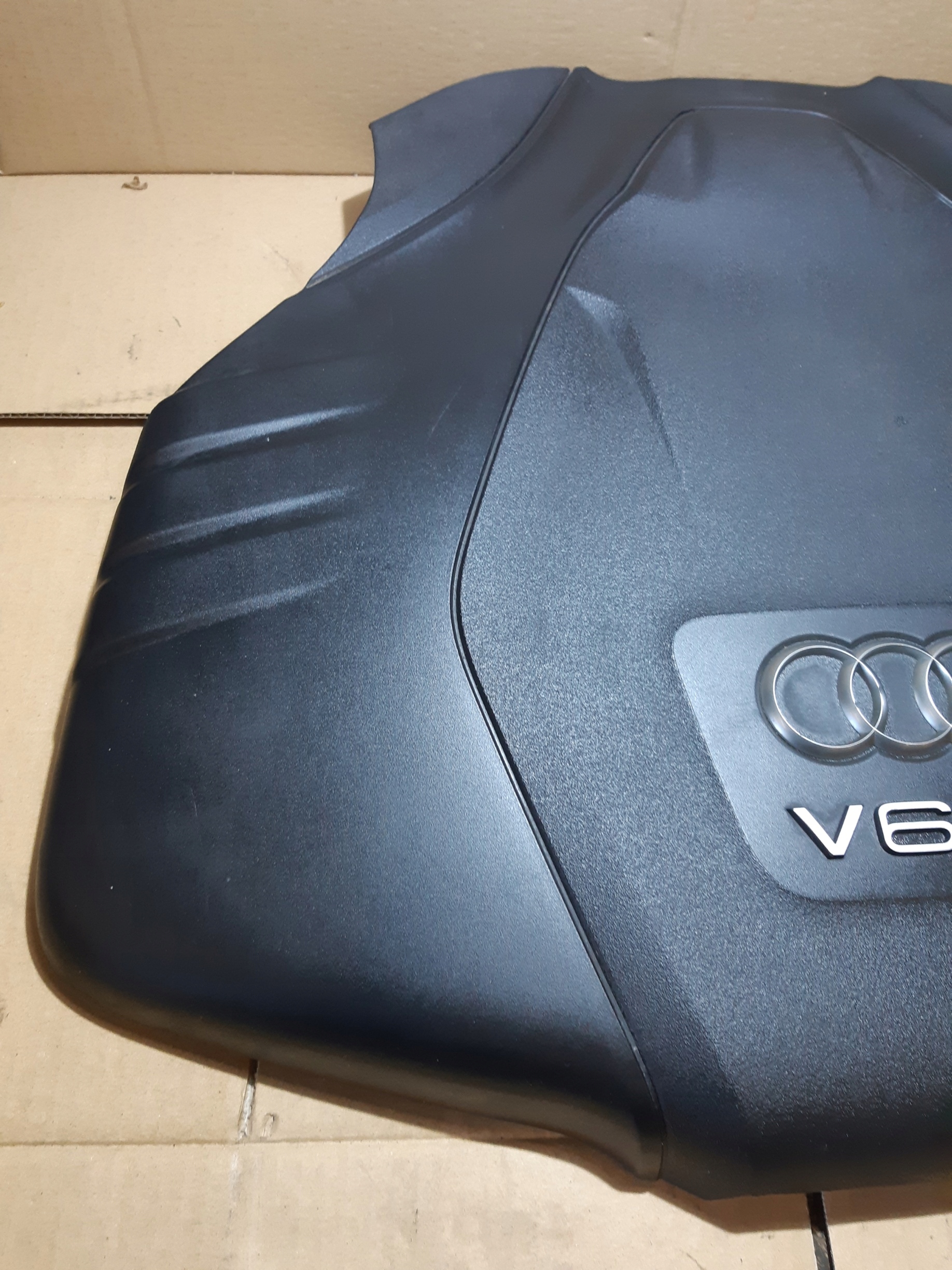 AUDI A6 A7 C7 3.0 TDI upper cover engine housing cover 059103525CF