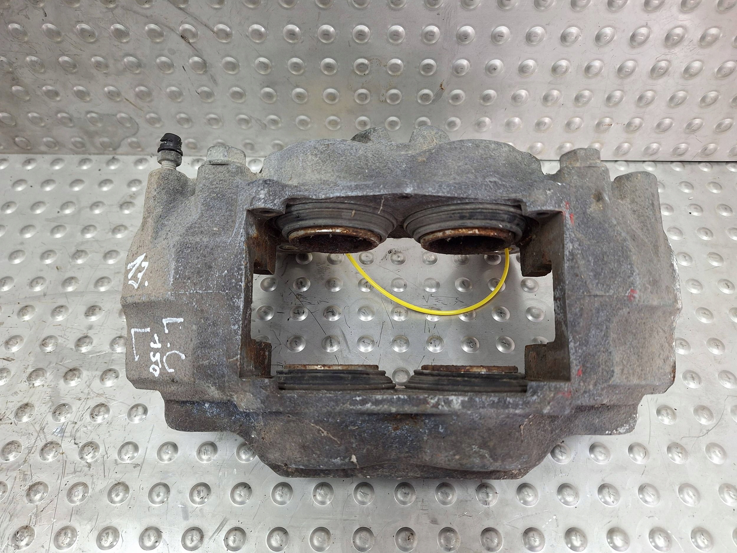 caliper brake left front TOYOTA LAND CRUISER 150 09-13