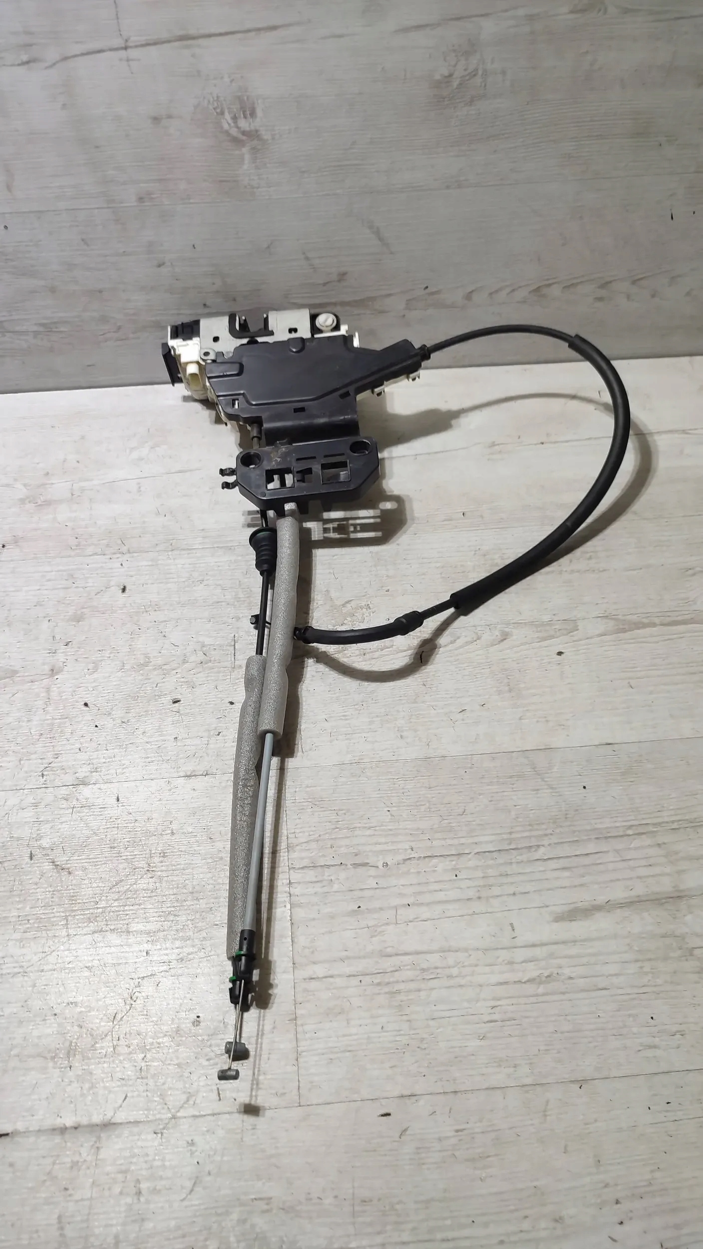 Jeep Cherokee KL 15r. 2.0d lock door right rear part