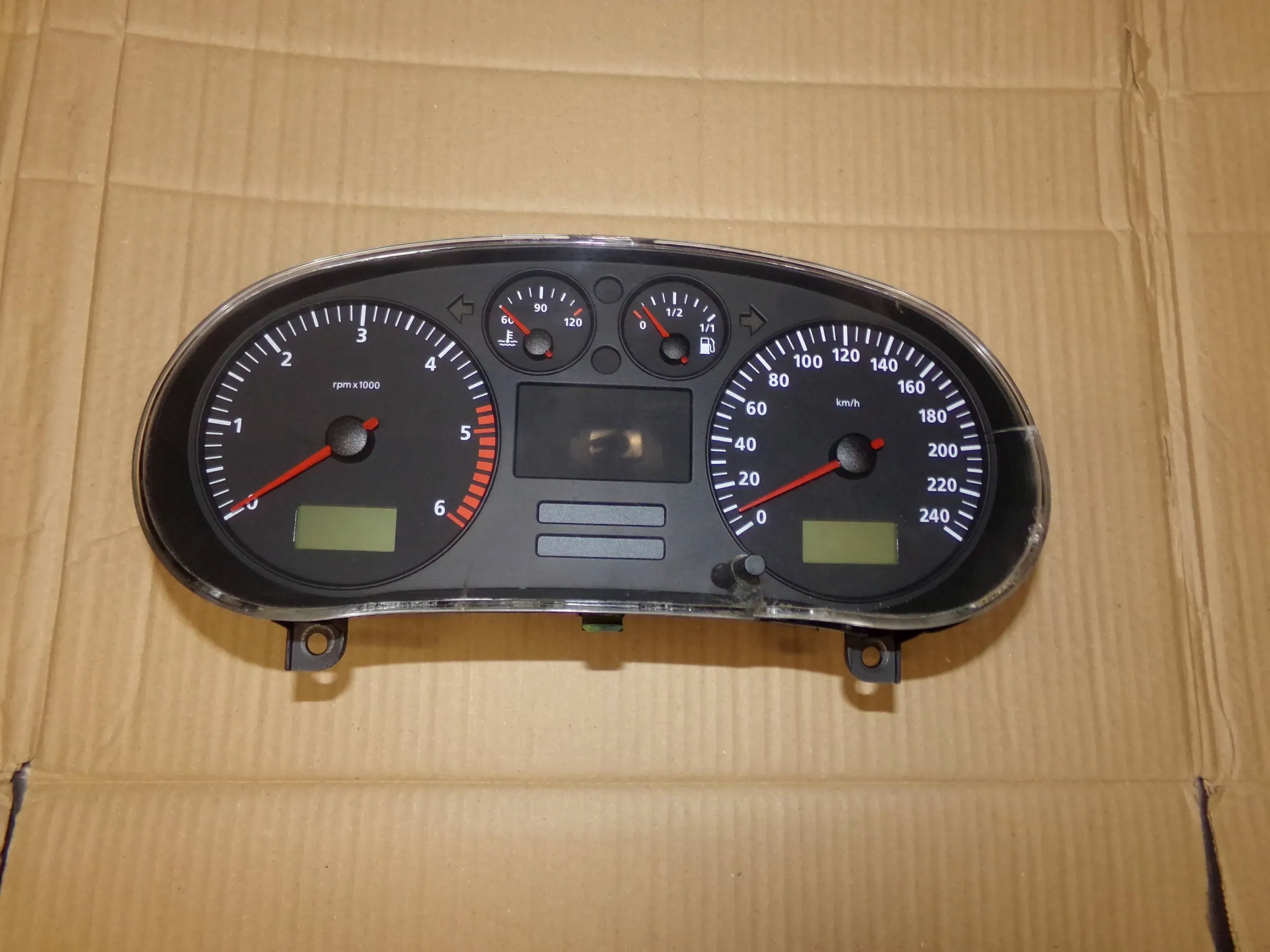 спидометр часы 1M0920822D Leon I 1.9 tdi
