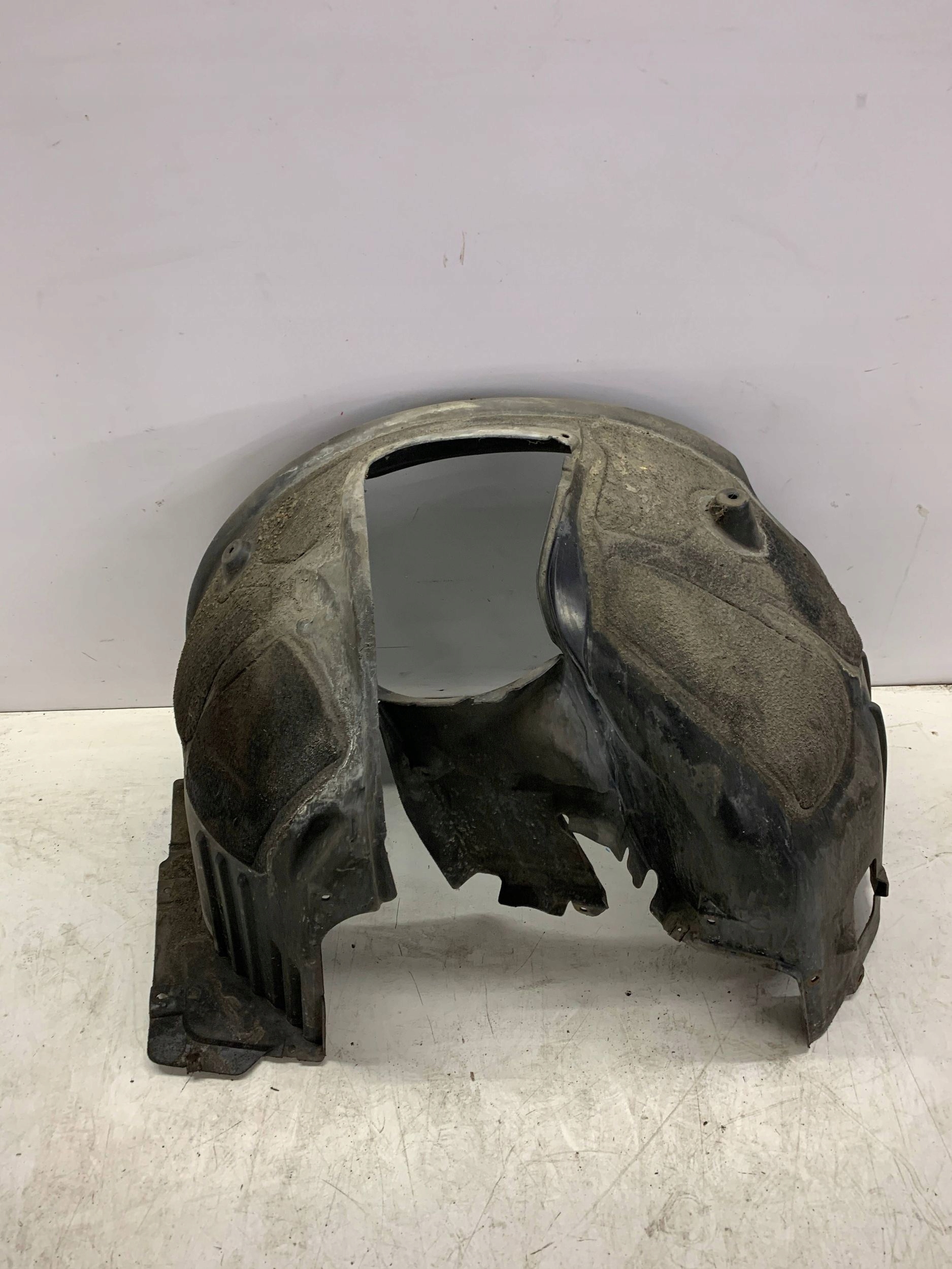 mudguard left front left front 51717033749 BMW E60 (2003-2010)
