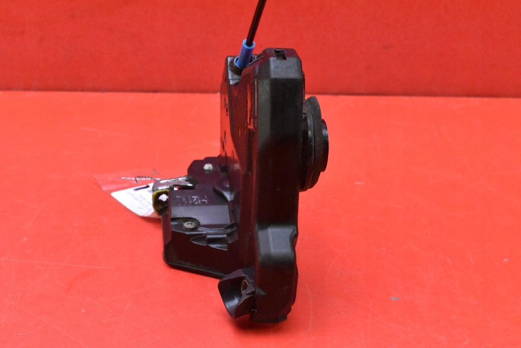 lock door left front front EU TOYOTA AURIS 2 II 5D HB 12-15