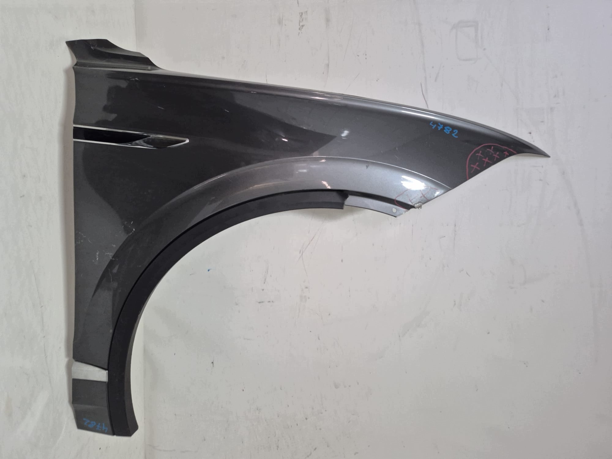 VW TOUAREG III 3 18-26 fender front front right