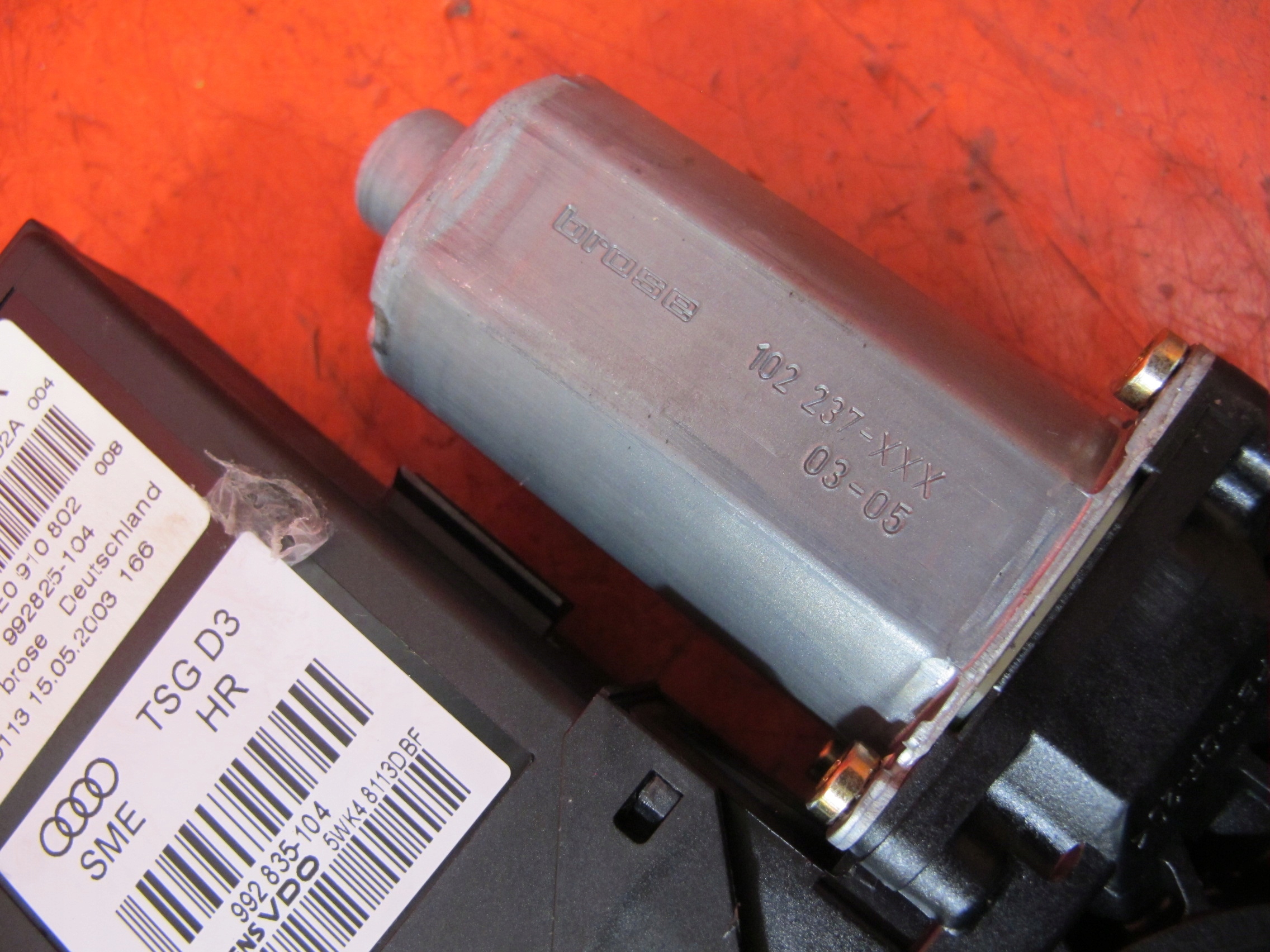 AUDI A8 D3 4E 02- mini motor module windows right rear part