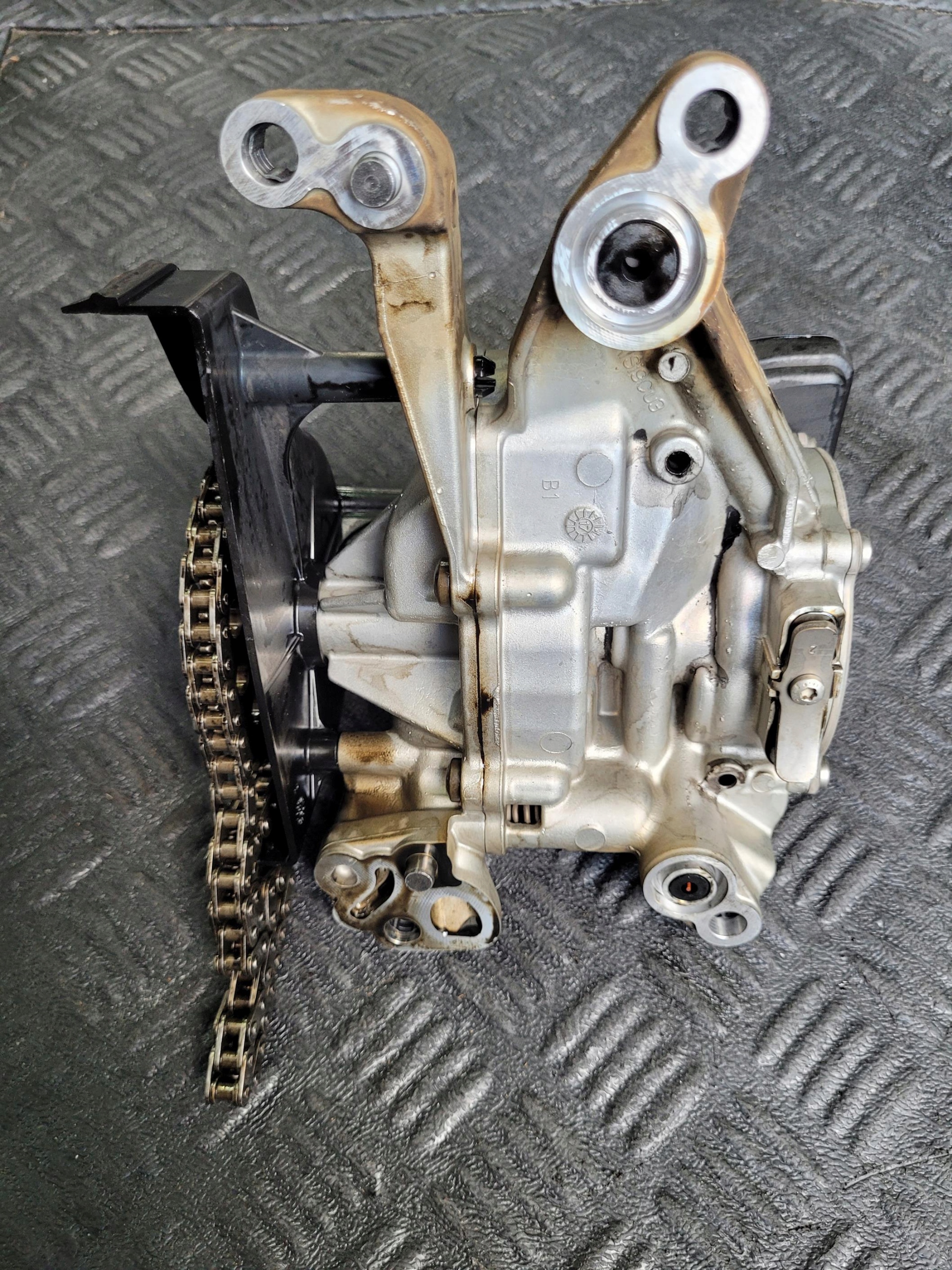 Pompa olio olio 55487858 LVL B16DTH OPEL INSIGNIA B 1.6 D CDTI