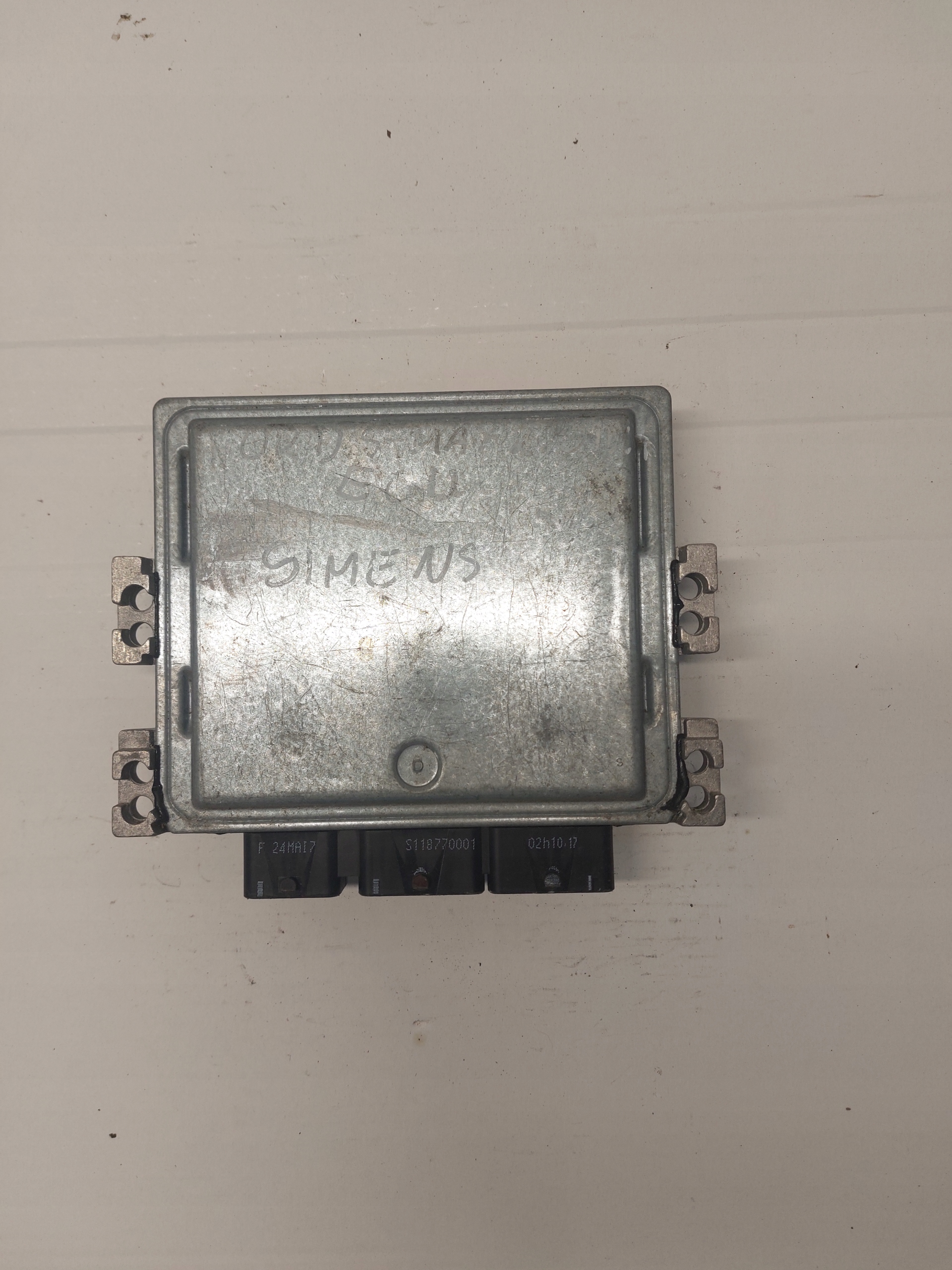 control unit of the engine FORD S-MAX 7G91-12A650-ZF 5WS40593E-T EU8F