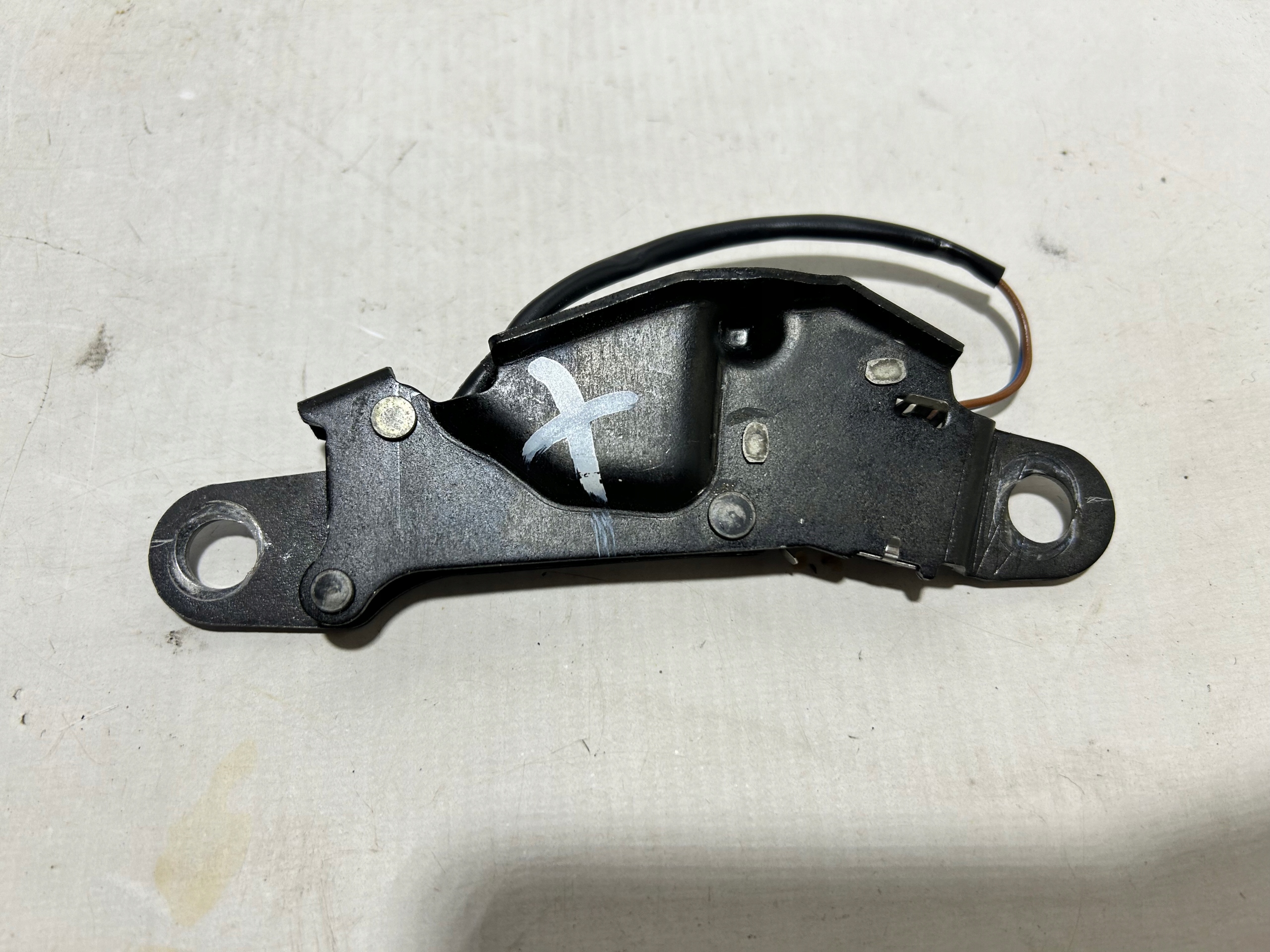 MERCEDES SL R230 lock roofs right 2307901077