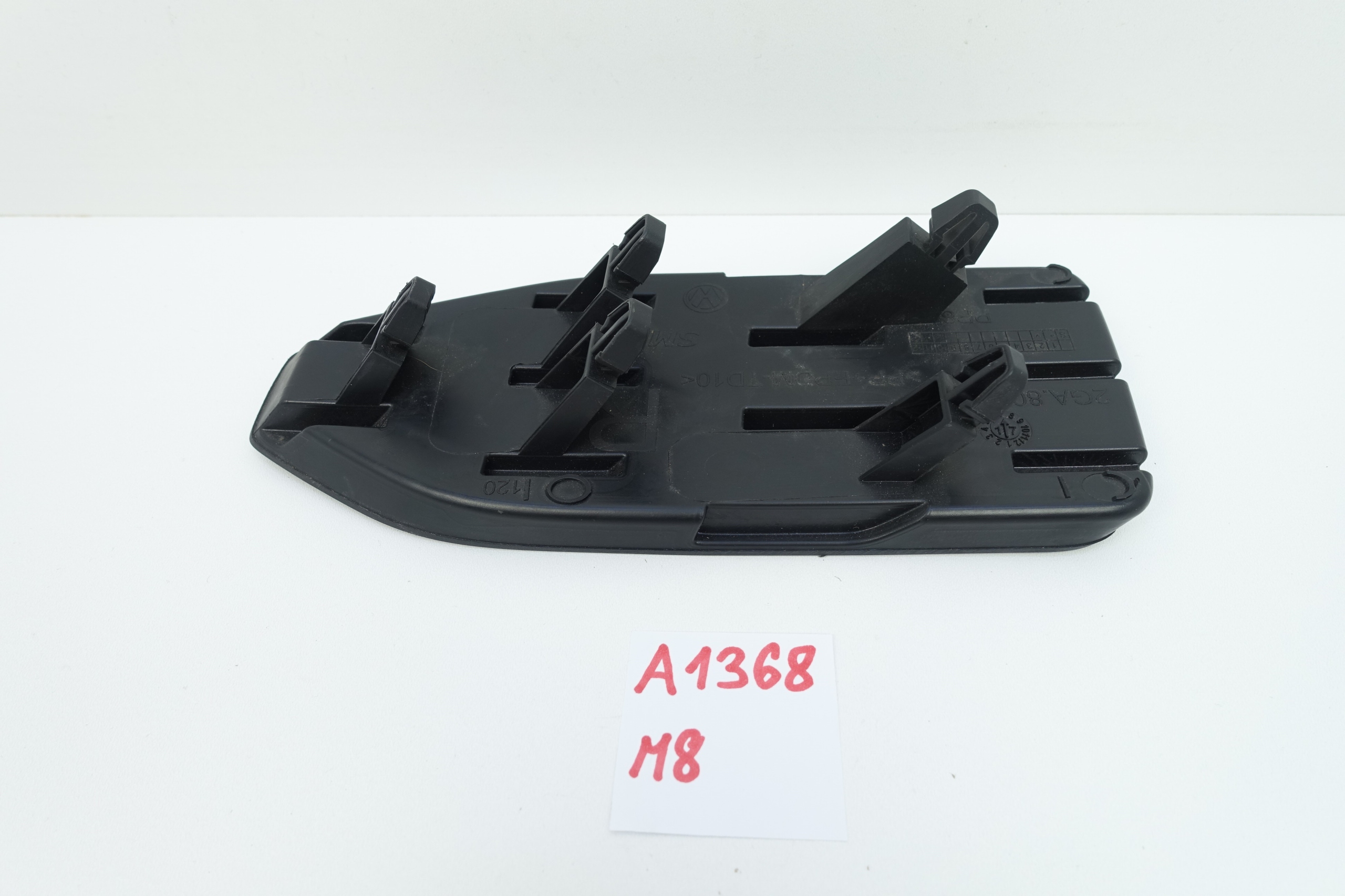 grid of a bumper right front VW T-ROC 2GA807212A