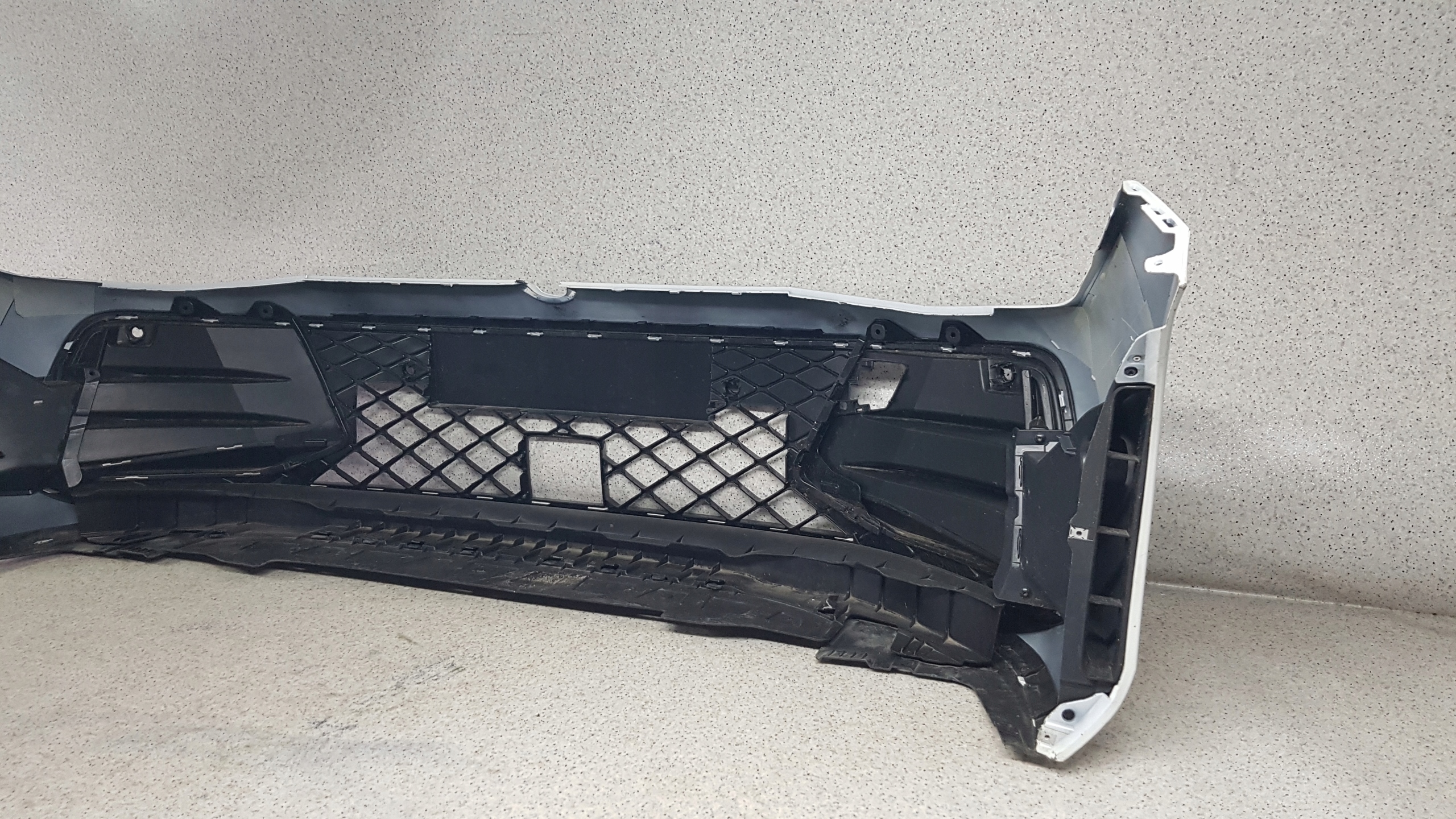 VW PASSAT B9 R LINE 2024 - bumper front 2284