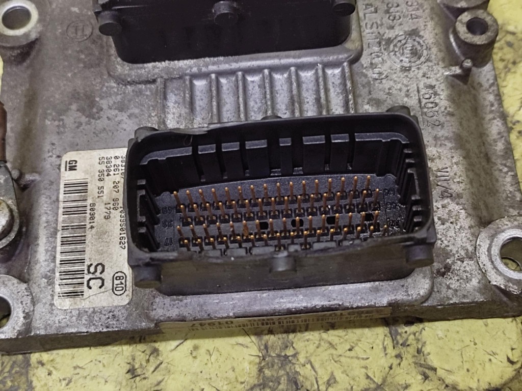 OPEL CORSA C 1.0 control unit of the engine 0261207960