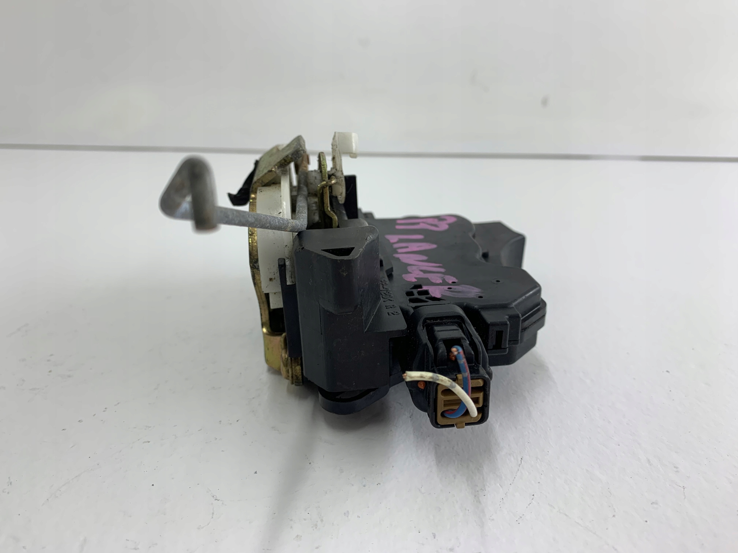 MITSUBISHI LANCER VII lock door right front