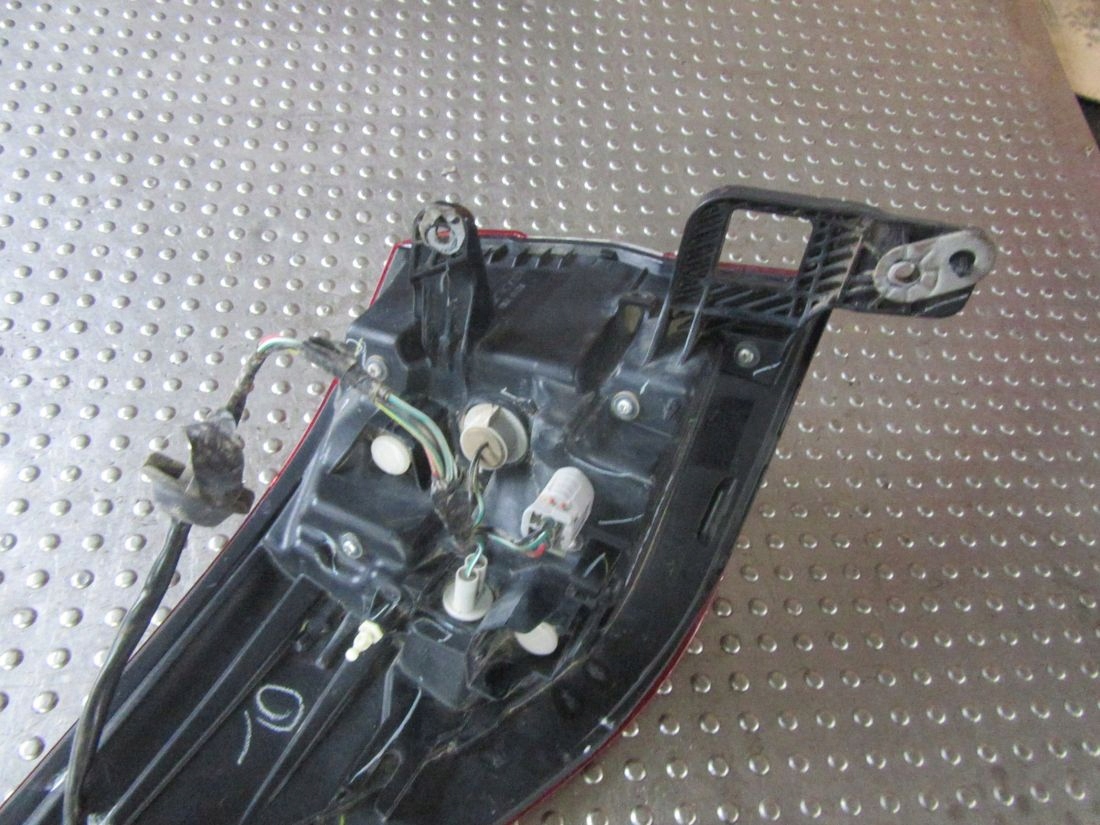 subaru Outback V фонарь правый led