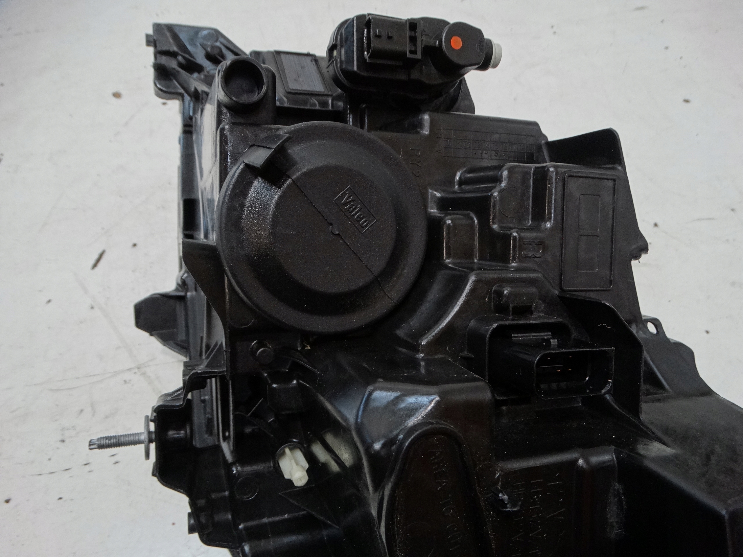 light right front FULL LED PEUGEOT 208 9833036180 EUROPA