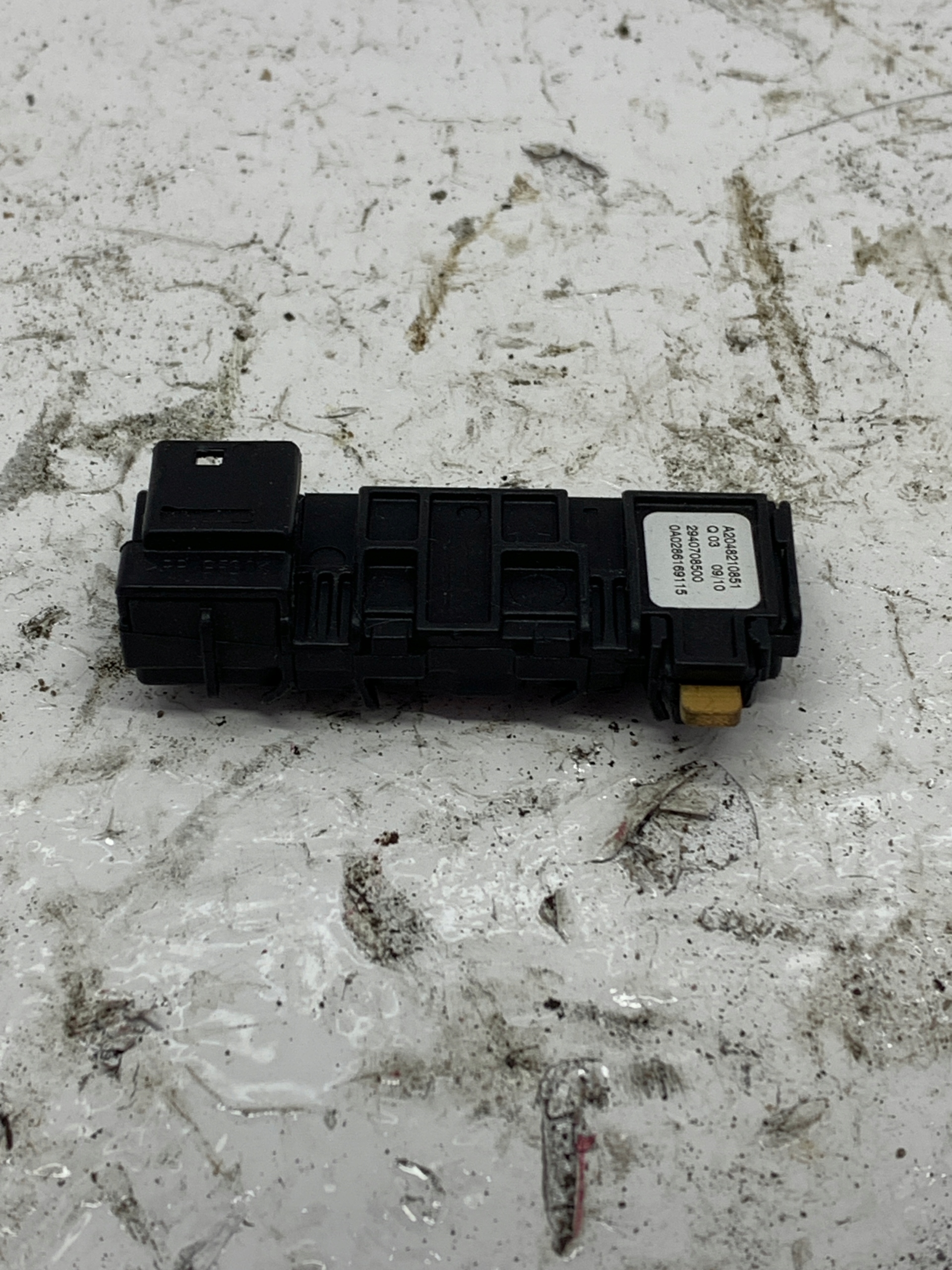 Sensor TEMPERATURY luft A2048210851 MERCEDES W204 C-KLASA (2007-2014)