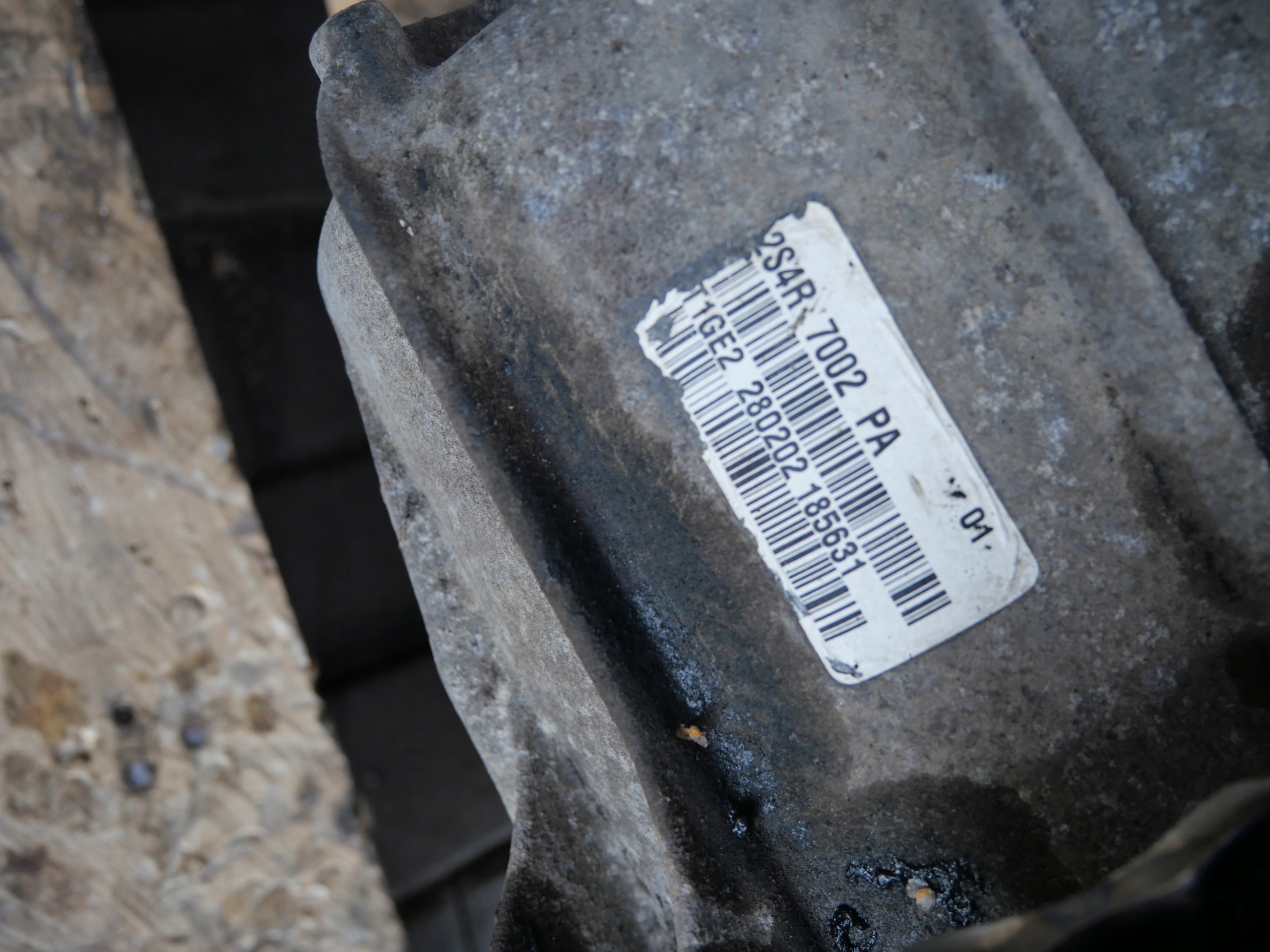 Getriebe FORD 2S4R7002PA