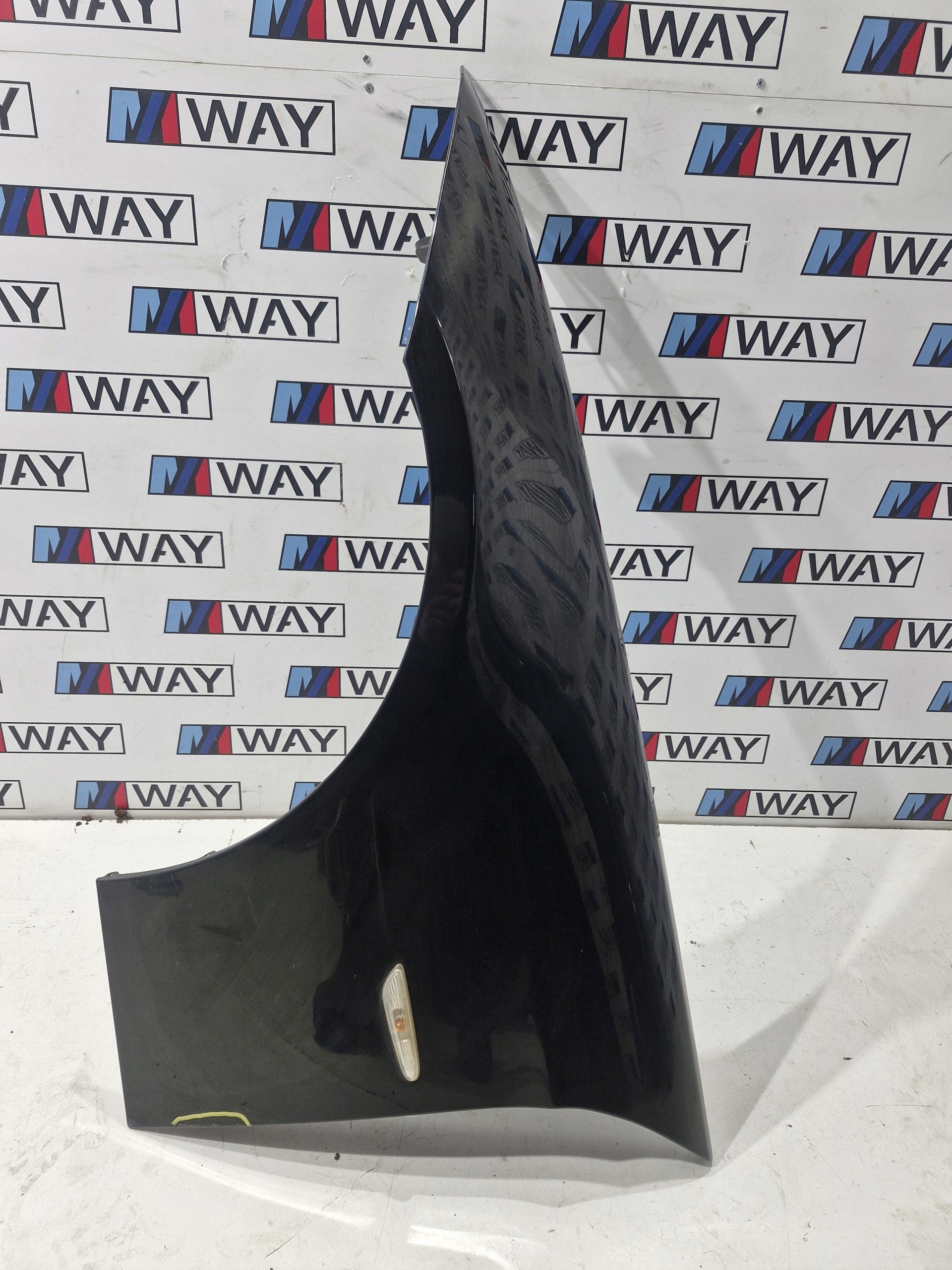 BMW E90 E91 fender left front 475 BLACK SAPPHIRE