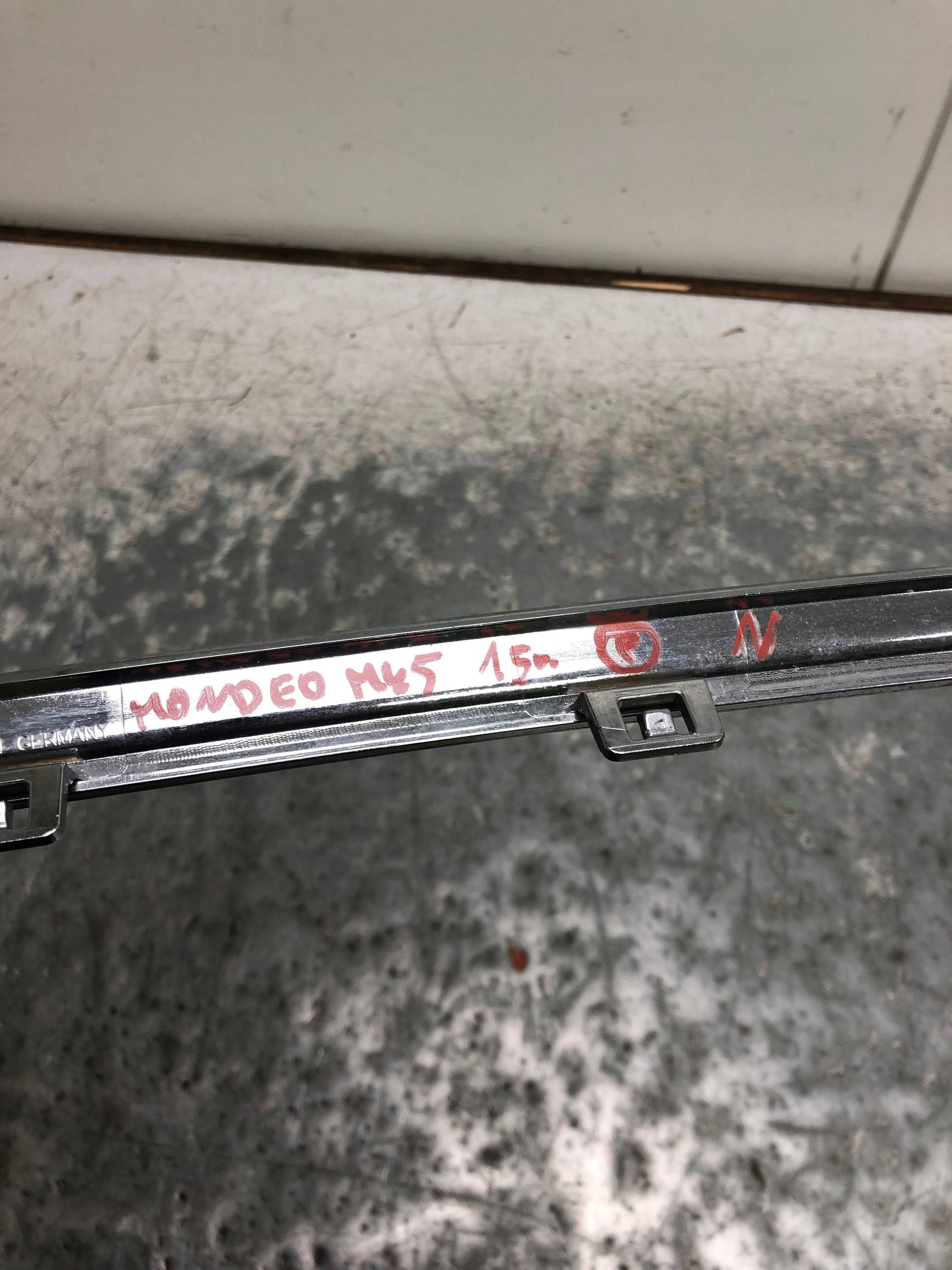 moulding CHROM GRILLA FORD MONDEO MK5 DS73-8150-N