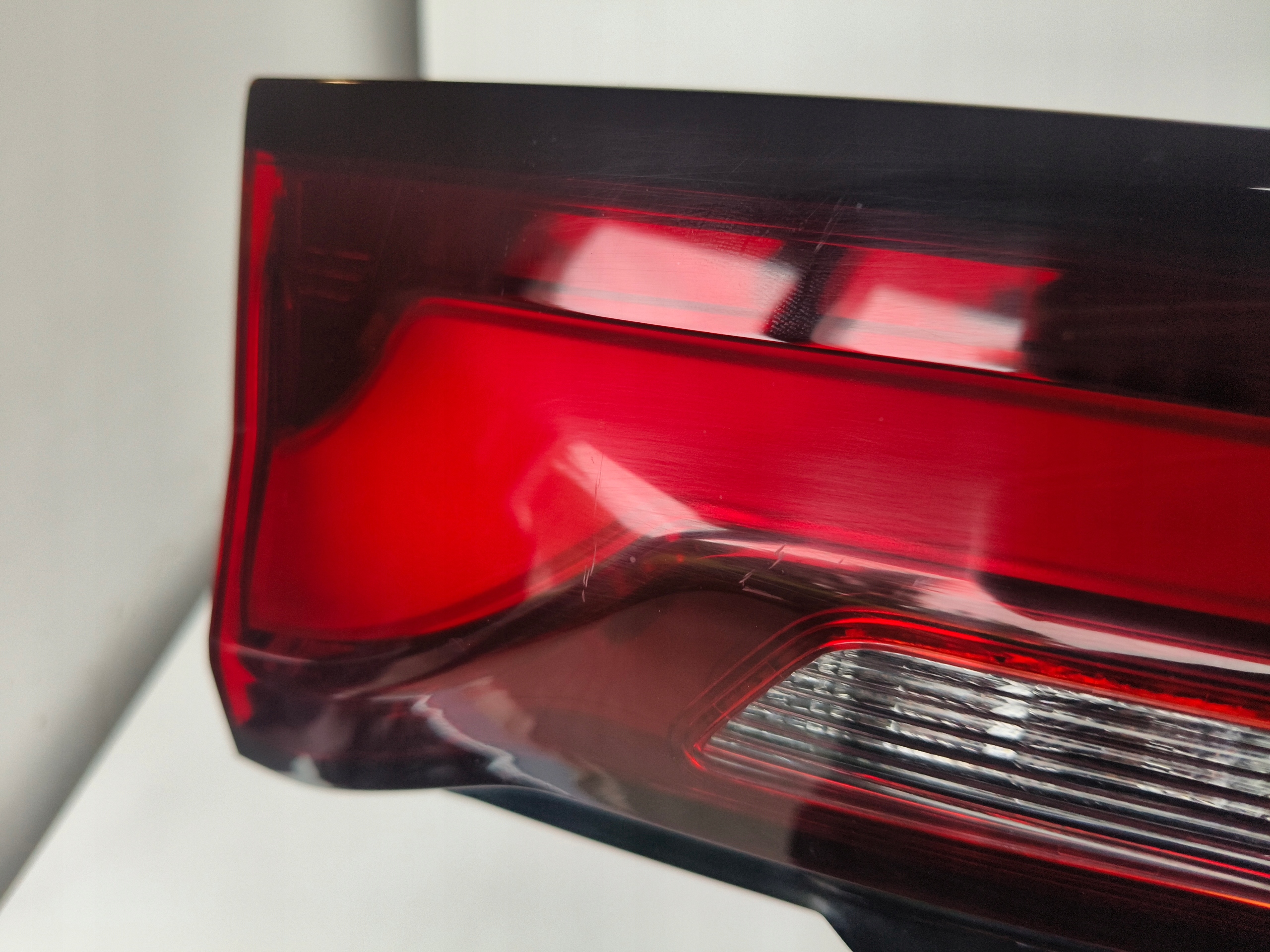 light left rear to the bonnet MAZDA CX60 22- LED