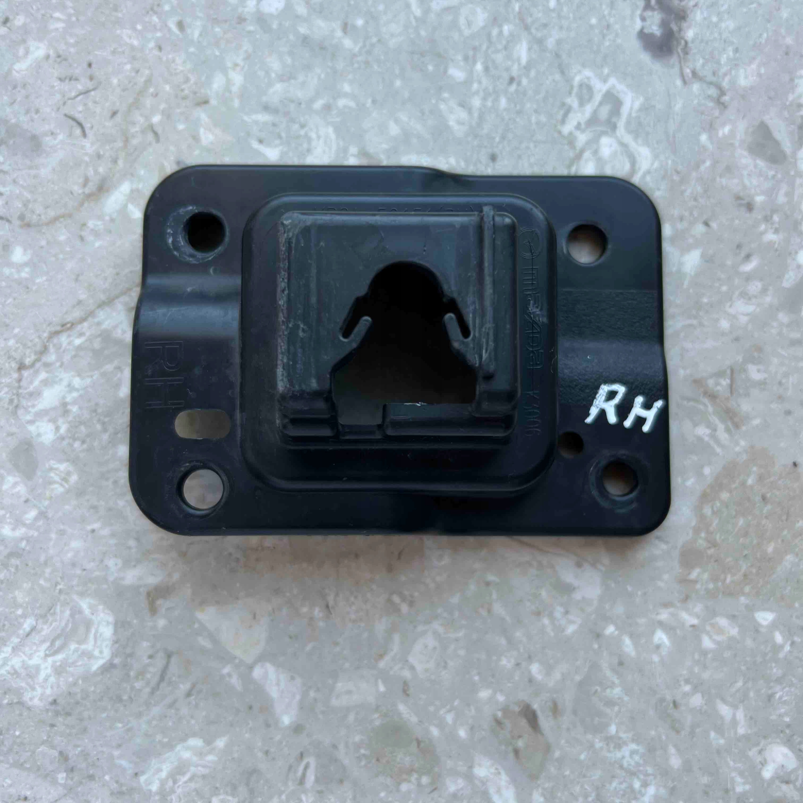 MAZDA CX-5 II holder radiator right front KB8A-50151