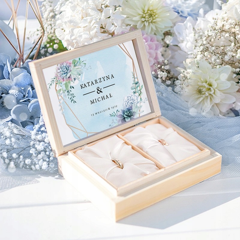 PUDEŁKO na obrączki drewniane Błękitny Sukulent Marka Oms