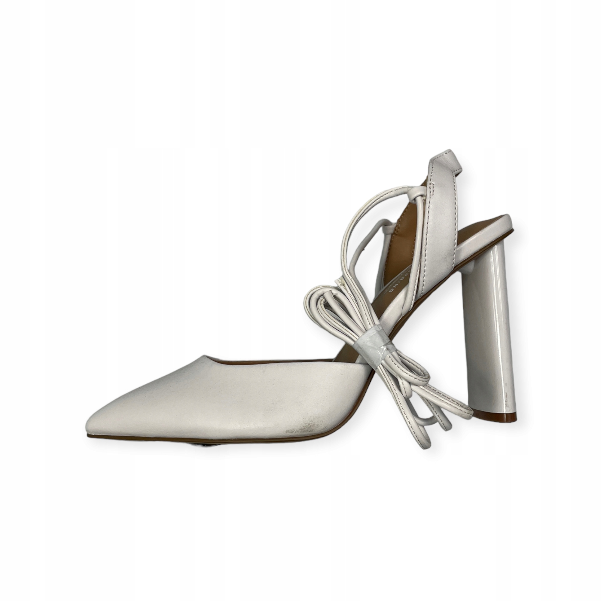 Elegantní dámské lodičky se zavazováním Aldo 36