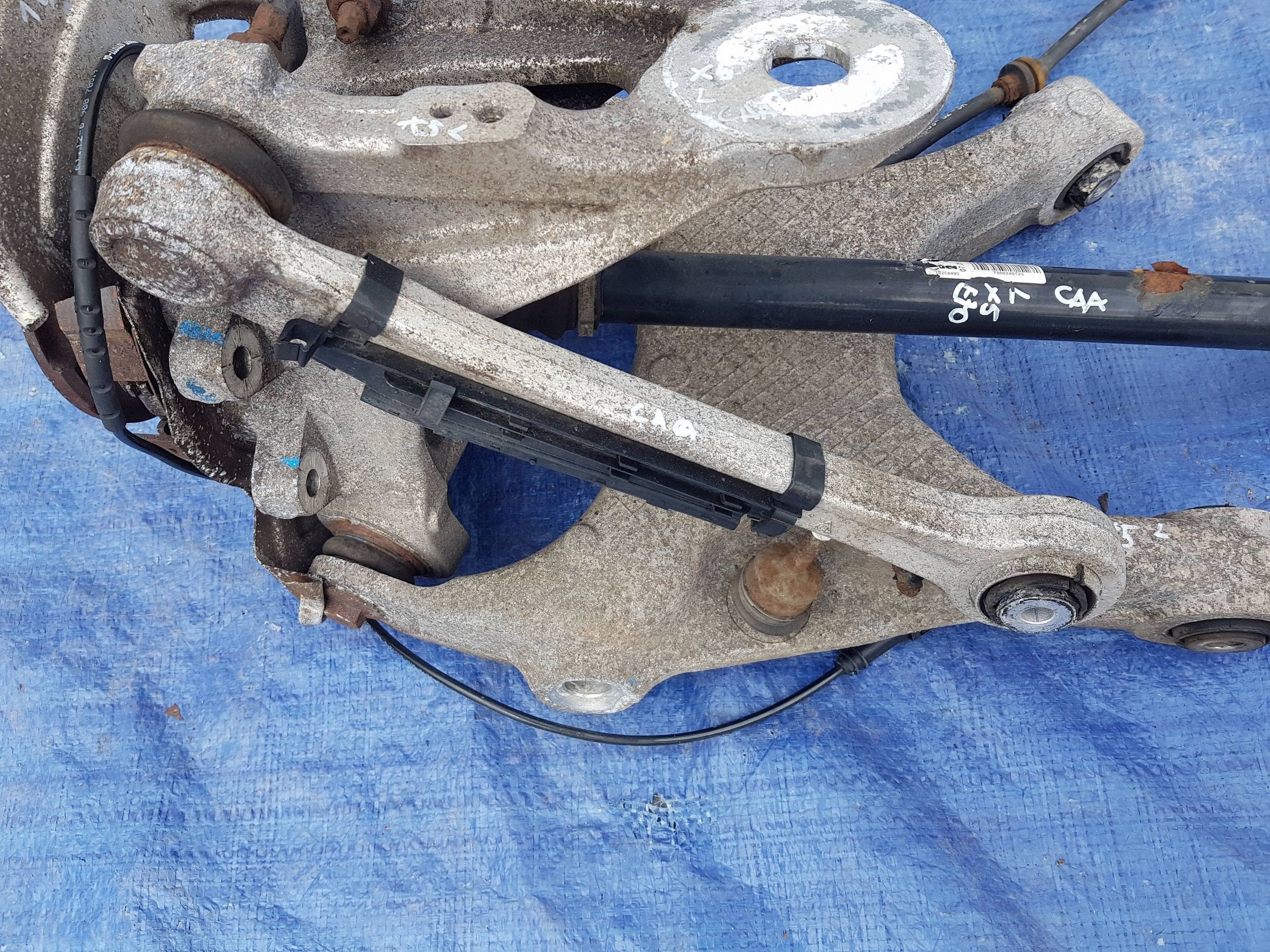 Axe moyeu Moyeu support broche Bras Arrière Arrière Bouche buse Gauche BMW X5 E70