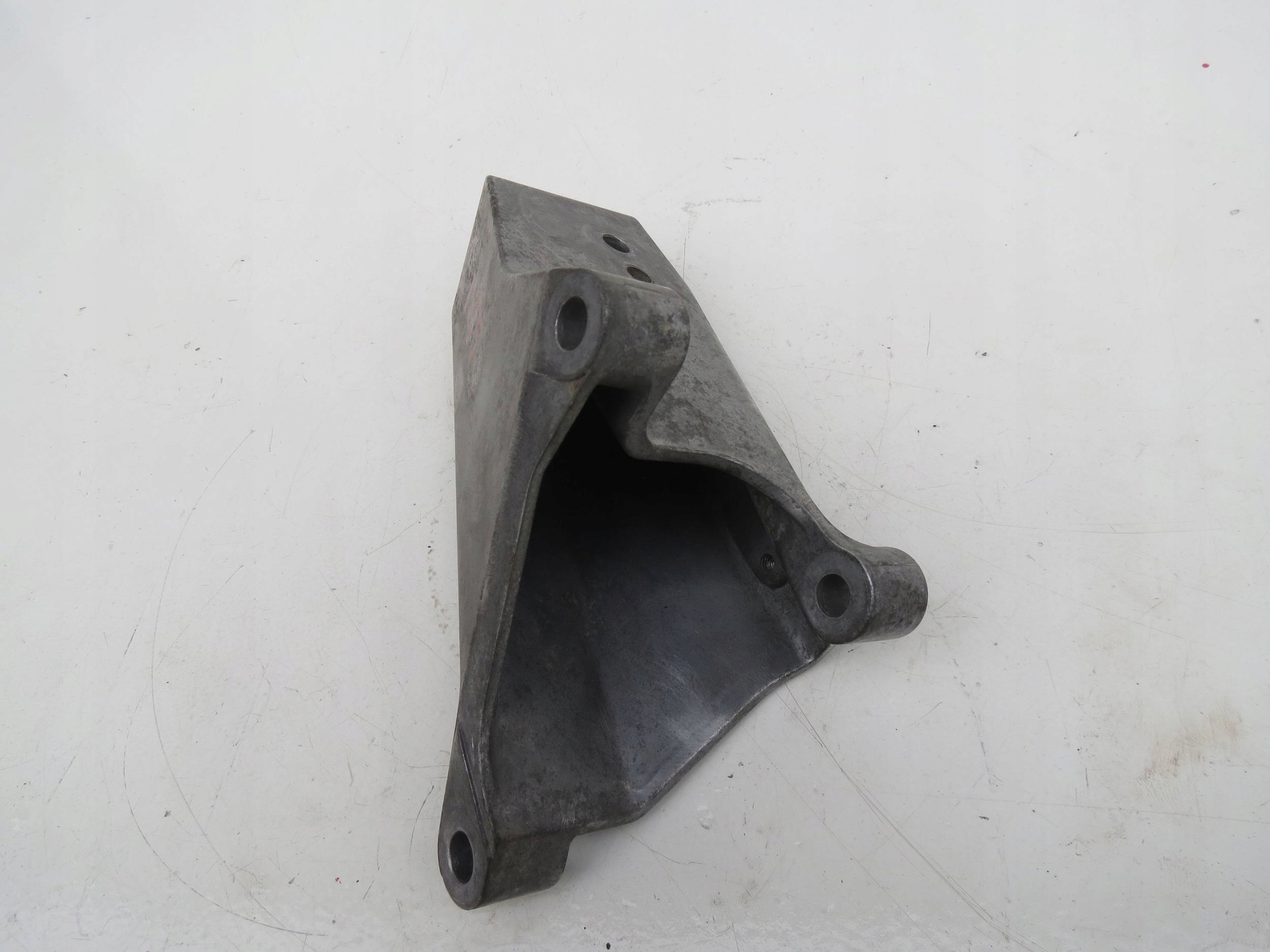 holder engine mount VOLVO XC90 V8 4.4 8683730