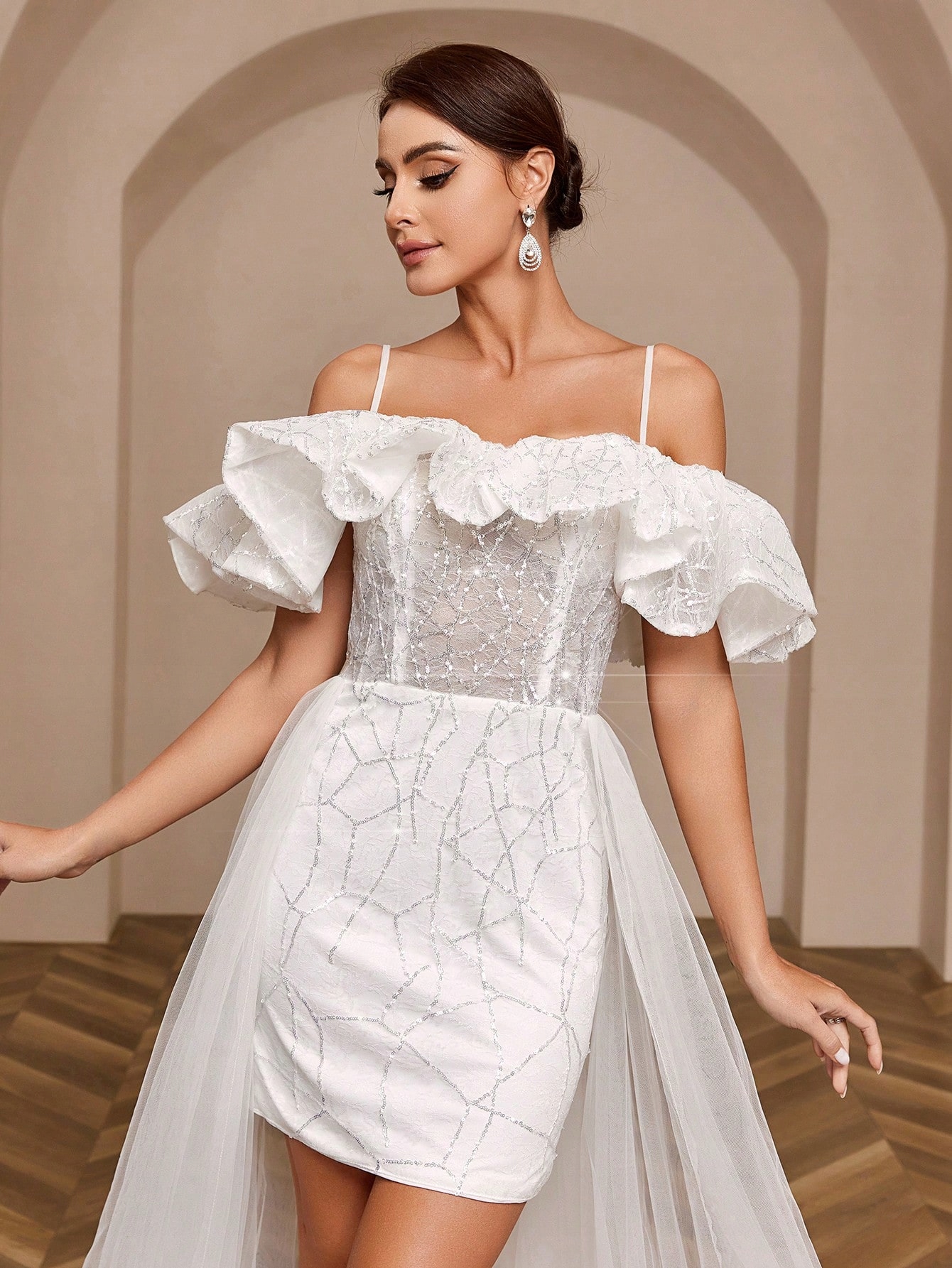 Svatební Šaty A-line Gorser Flitrové S Odhalenými Rameny Shein, Velikost 40