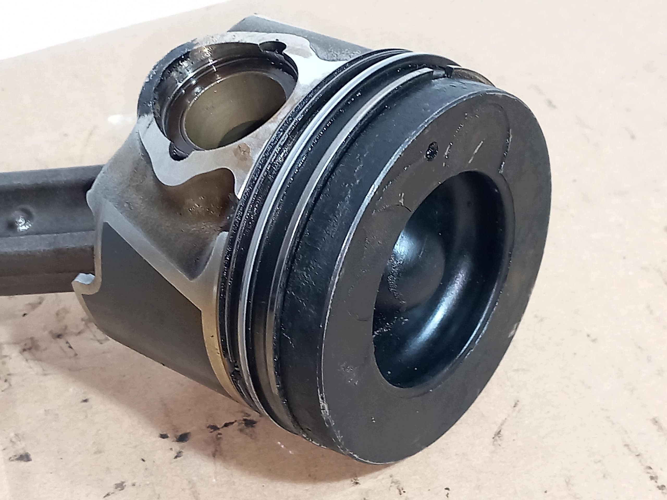 Piston Moteur KIA CEED II 1.6 CRDI 12-18