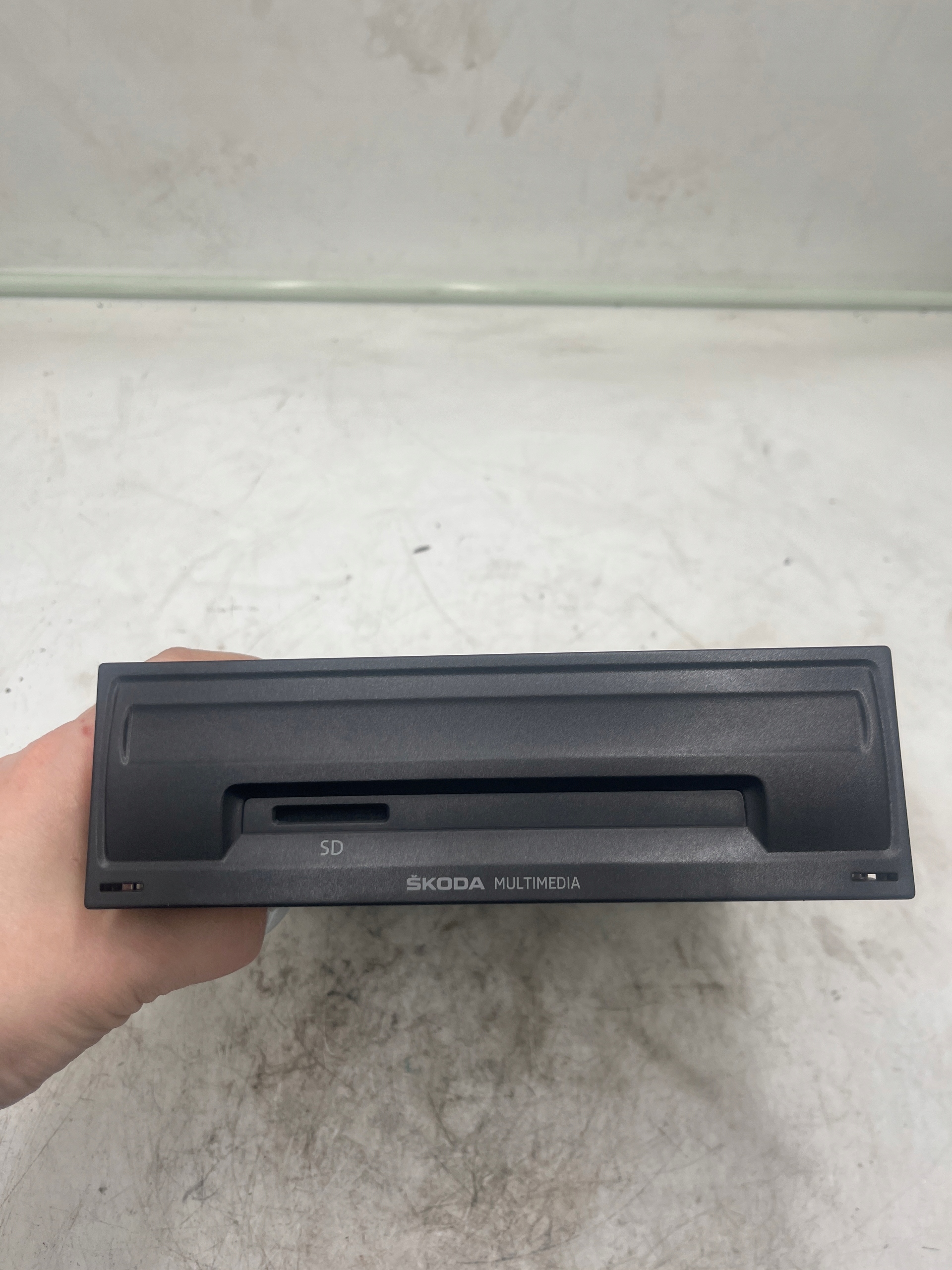 Zmieniarka CD SKODA KAROQ (NU7) 5Q0035842C 1.6L diesel 85kW 2019