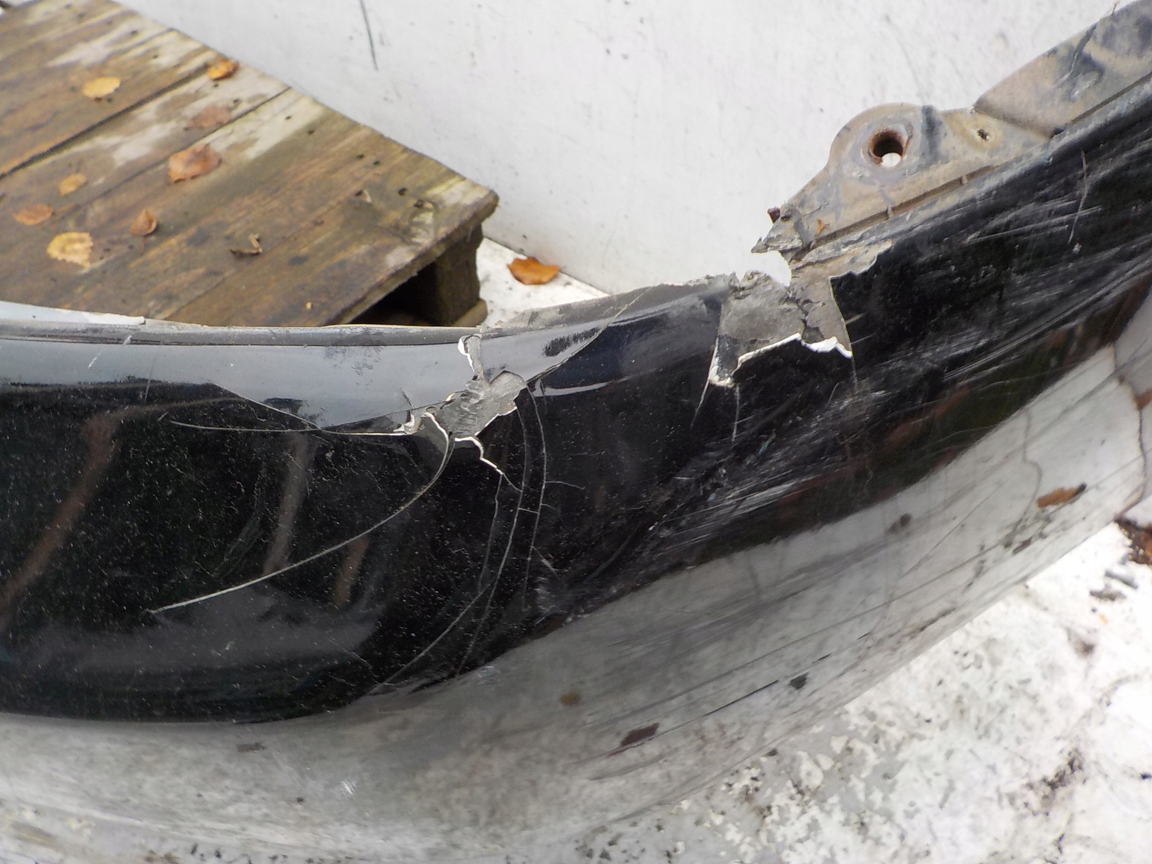 41 KIA SEDONA bumper front front