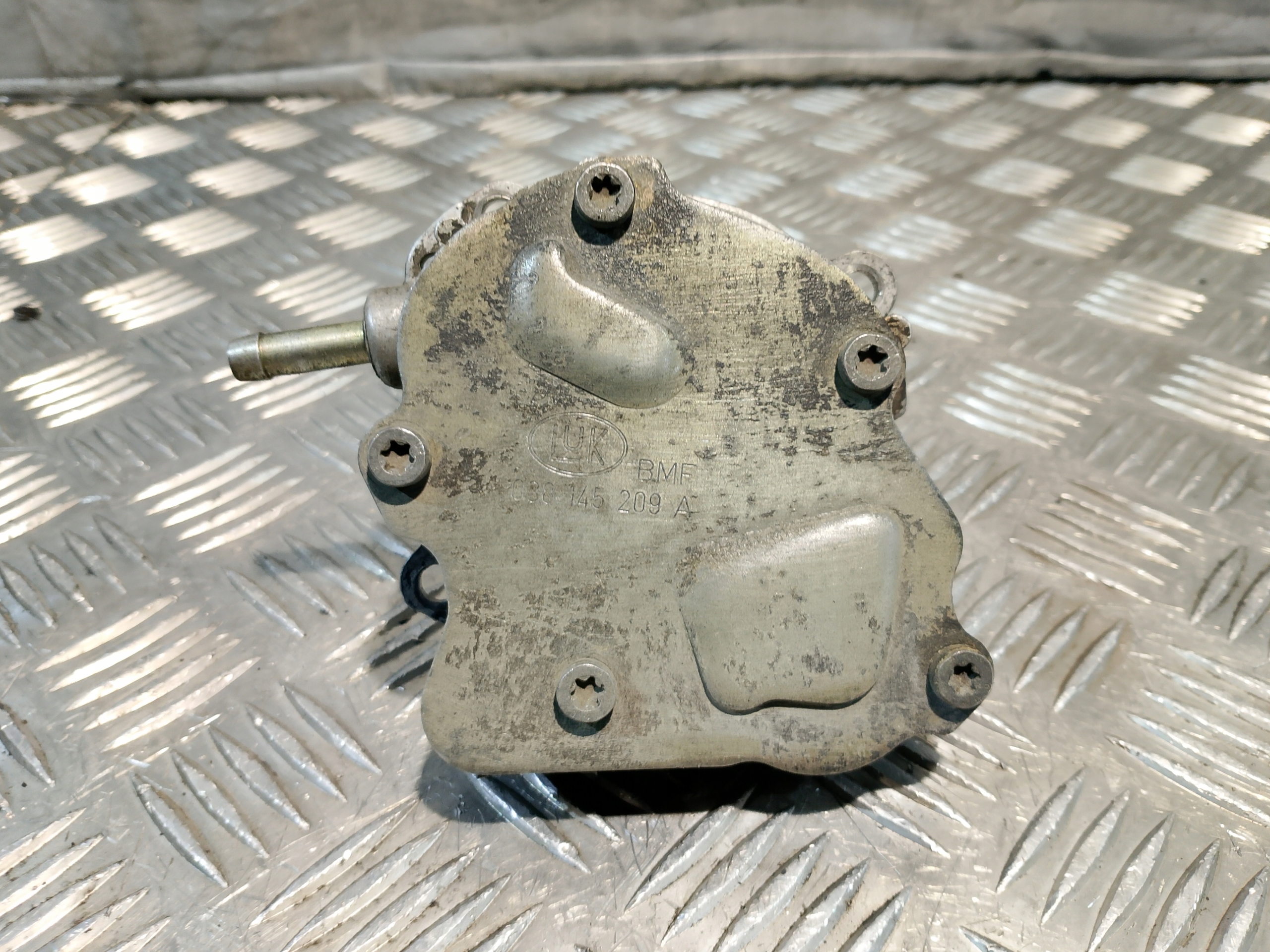pumpa VACUM VAKUM 038145209A