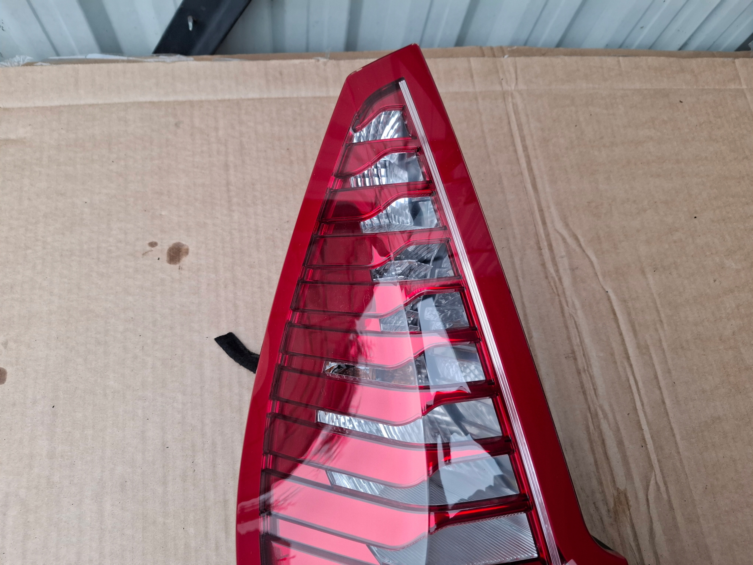 light rear part left 265550013R RENAULT SCENIC III 09
