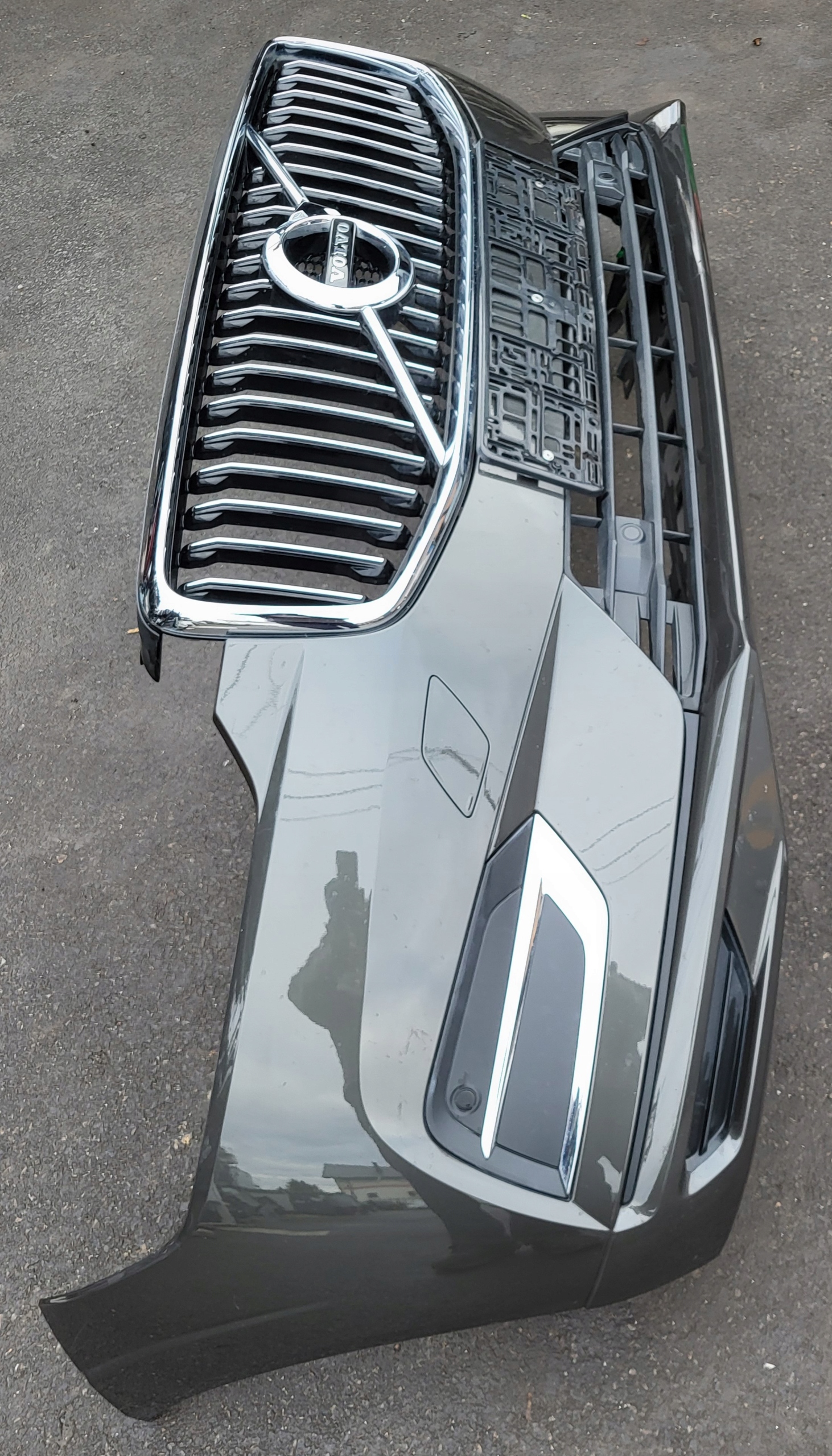 front bumper front PREKLADgrill front complete VOLVO XC60 II 2 INSCRIPTION OE