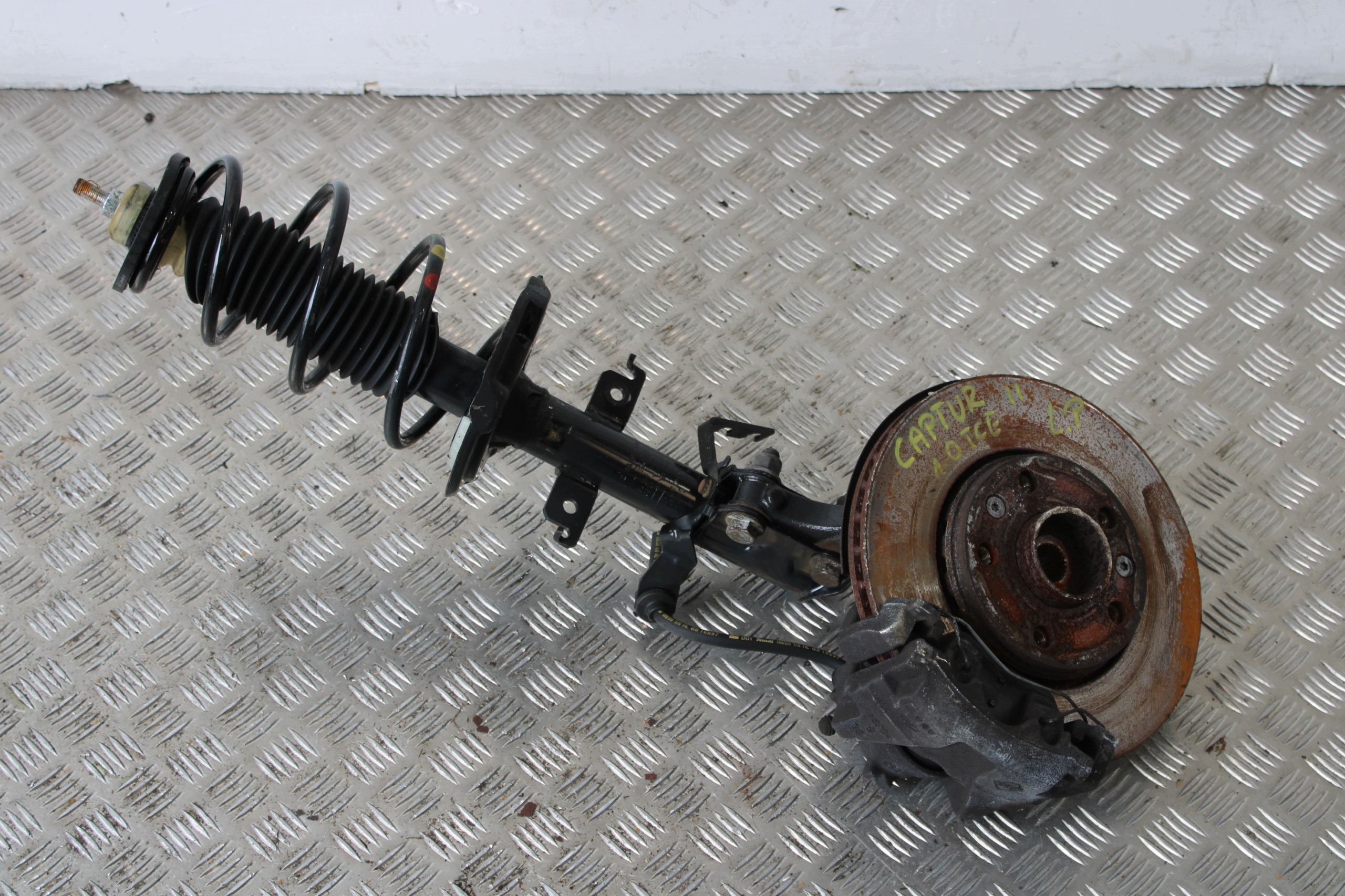 swing shock absorber McPherson left front RENAULT CAPTUR II 2 1,0 TCE