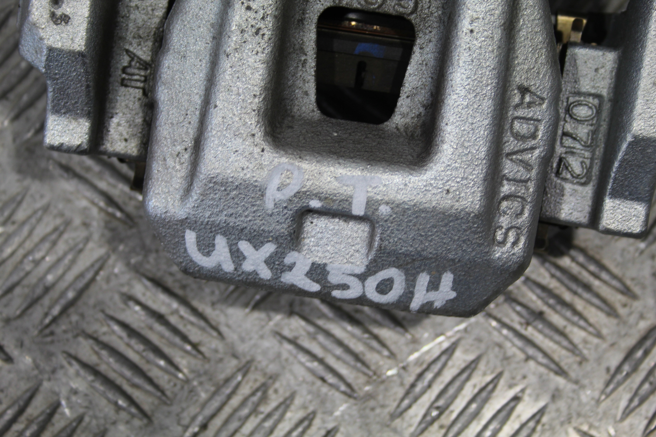 caliper brake right rear part LEXUS UX 250H UX250H