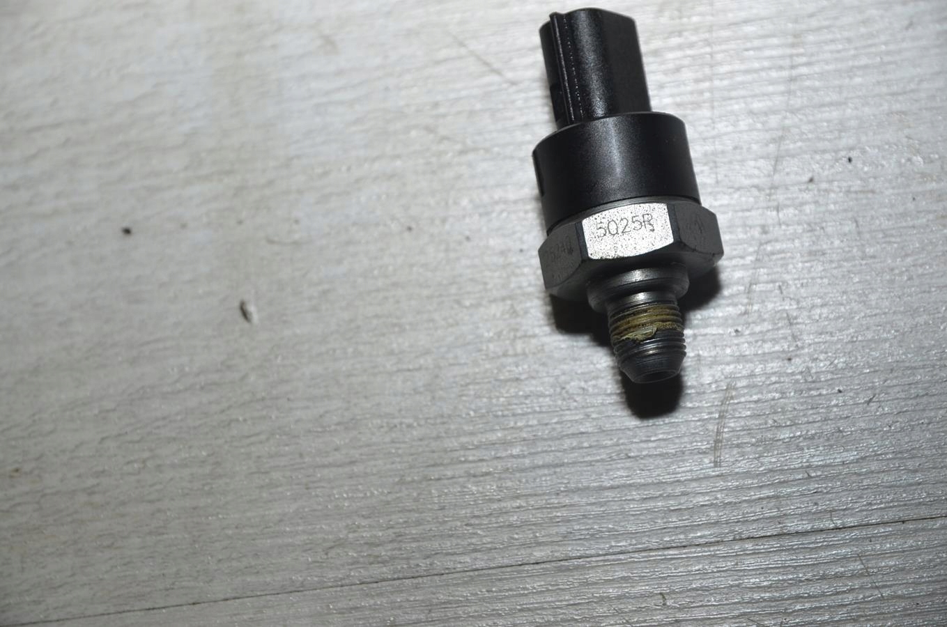 sensore pressione olio Dacia Duster II 20r
