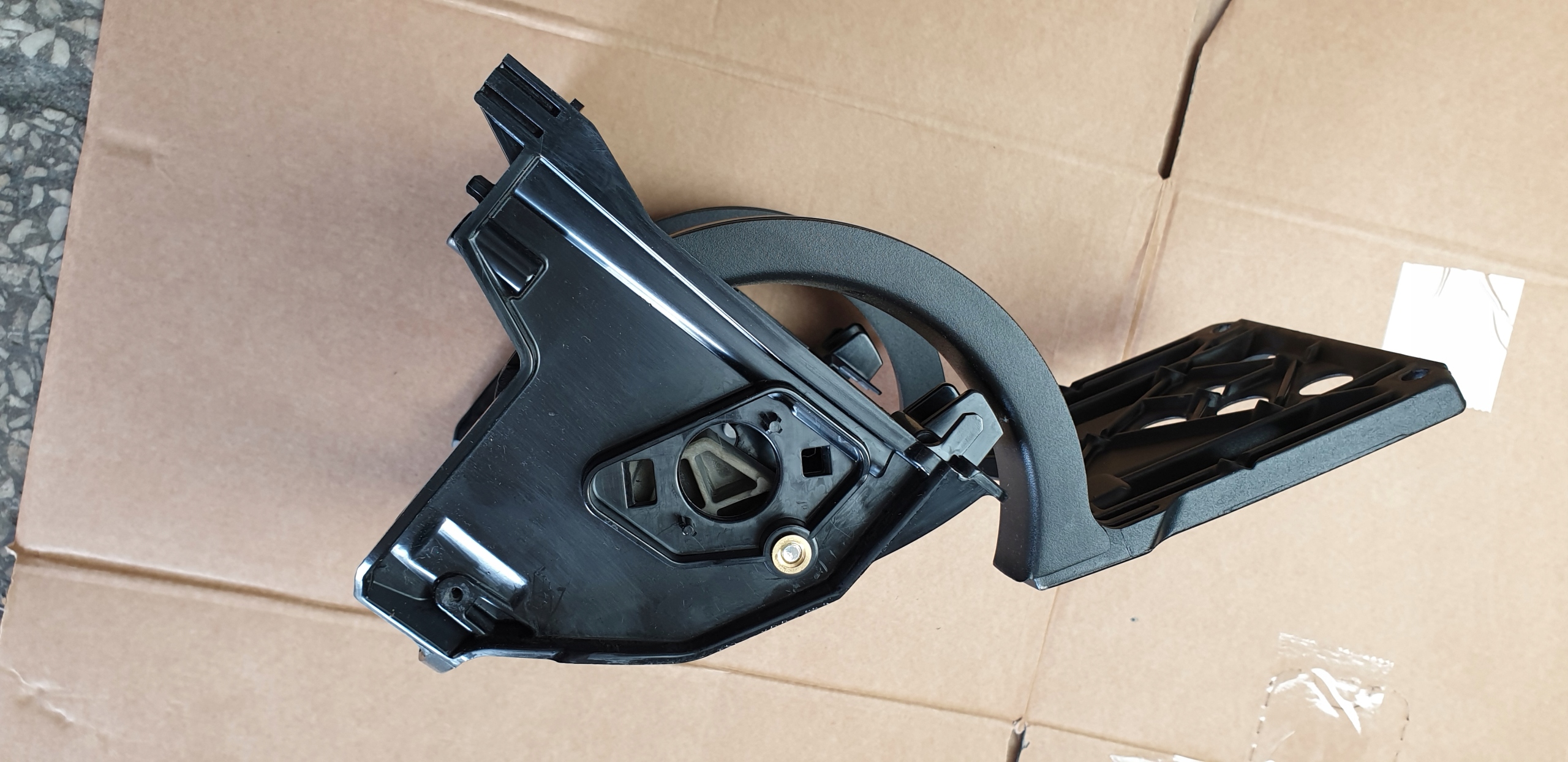 support console hinge holder PODLOKIETNIKA VOLVO XC90 II oe eu