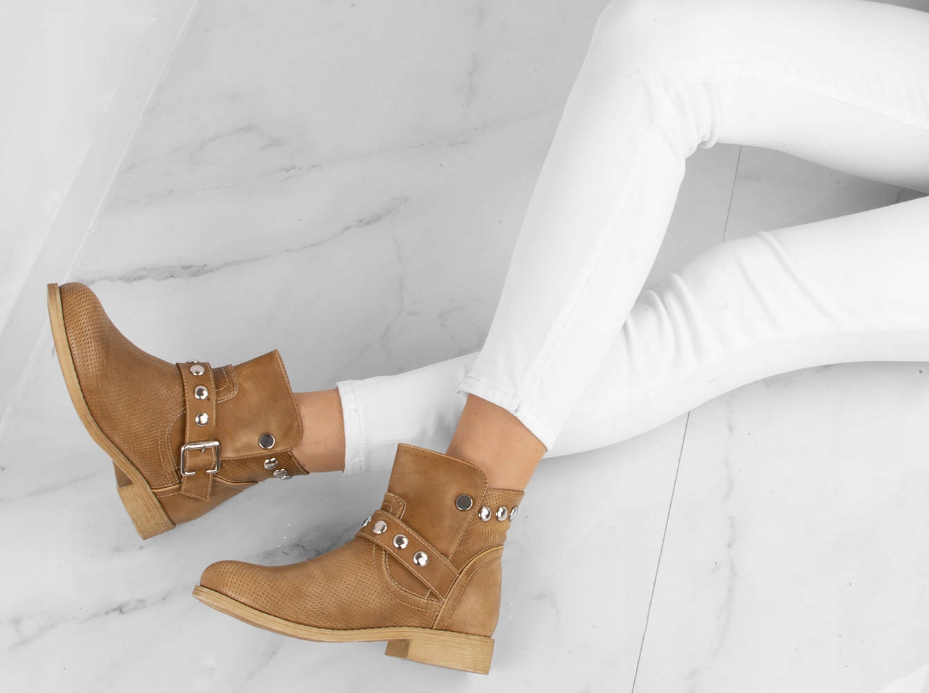 BOTKI DAMSKIE Z KLAMERKĄ CAMEL 36 Nazwa koloru producenta camel