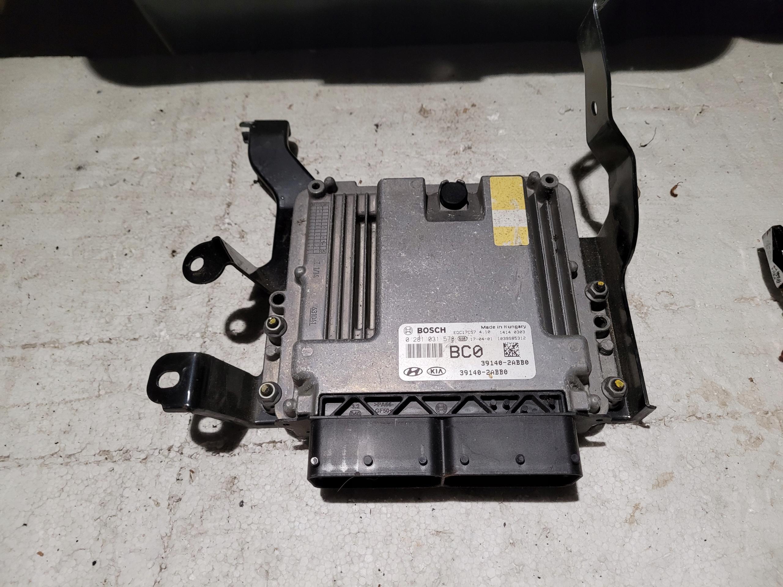 computer of the engine HYUNDAI 39140-2ABB0