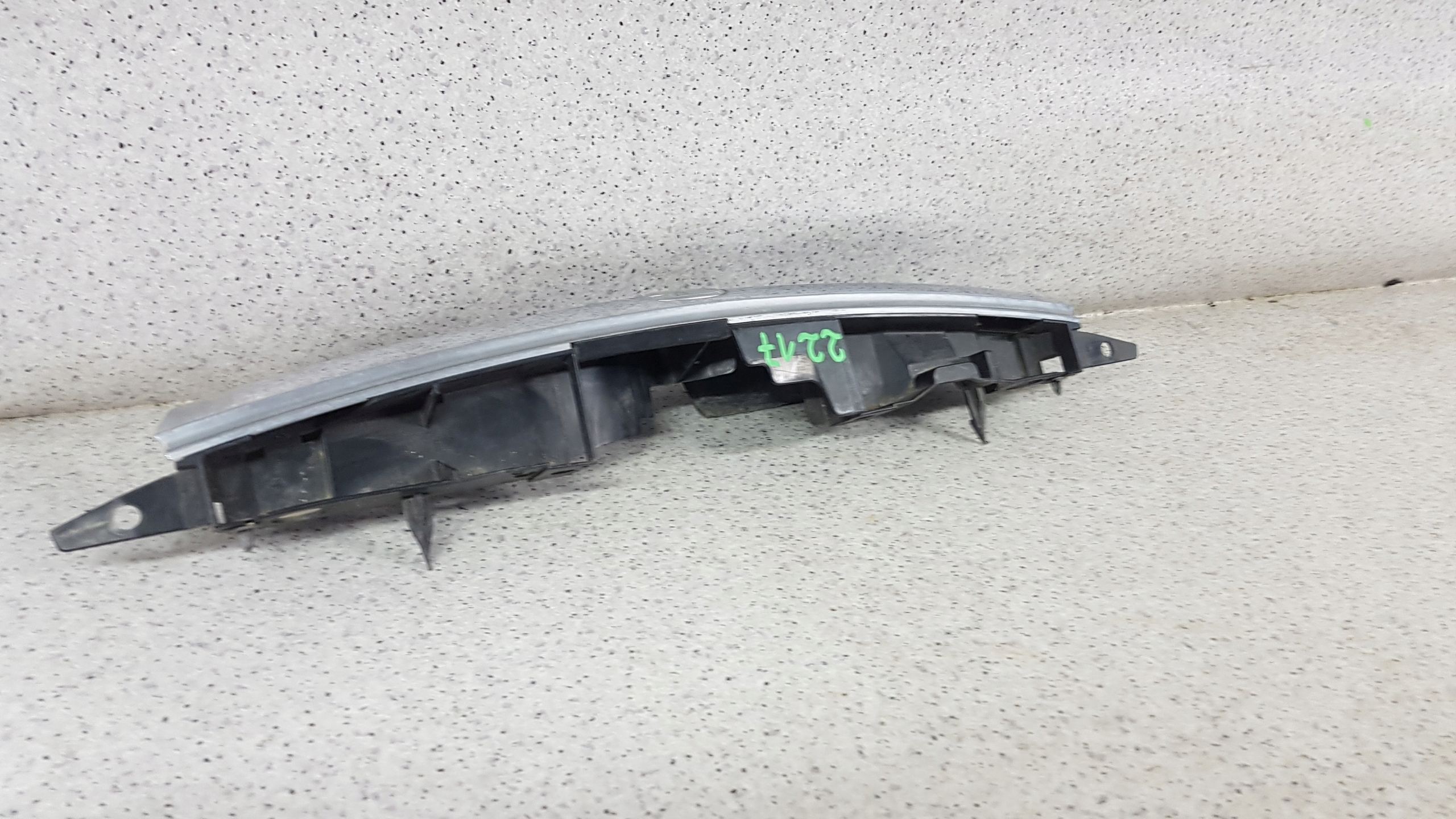 MAZDA 323 BJ 2000- grill grille + grid 2217