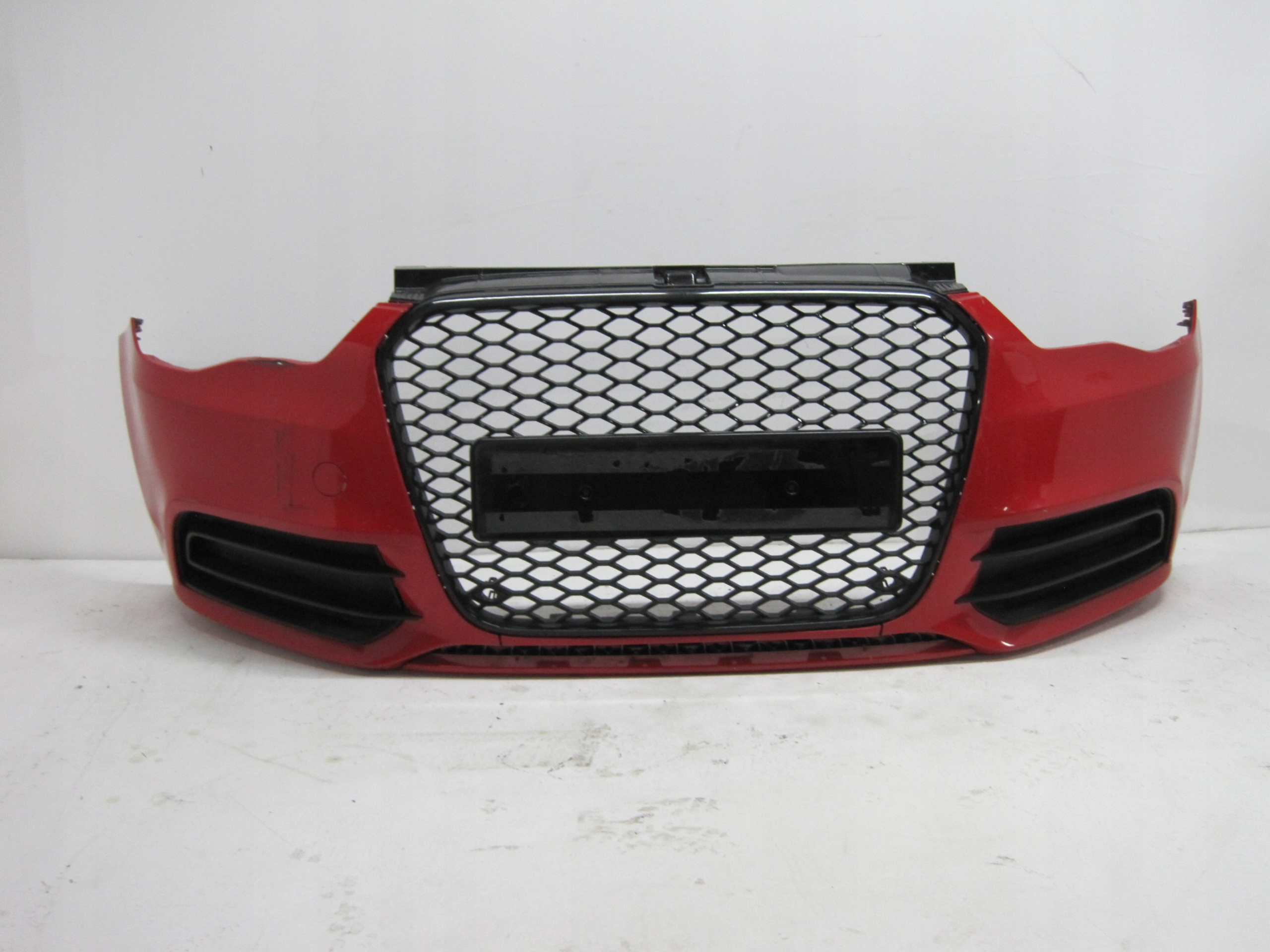 nárazník přední AUDI A1 8X0 11R předek