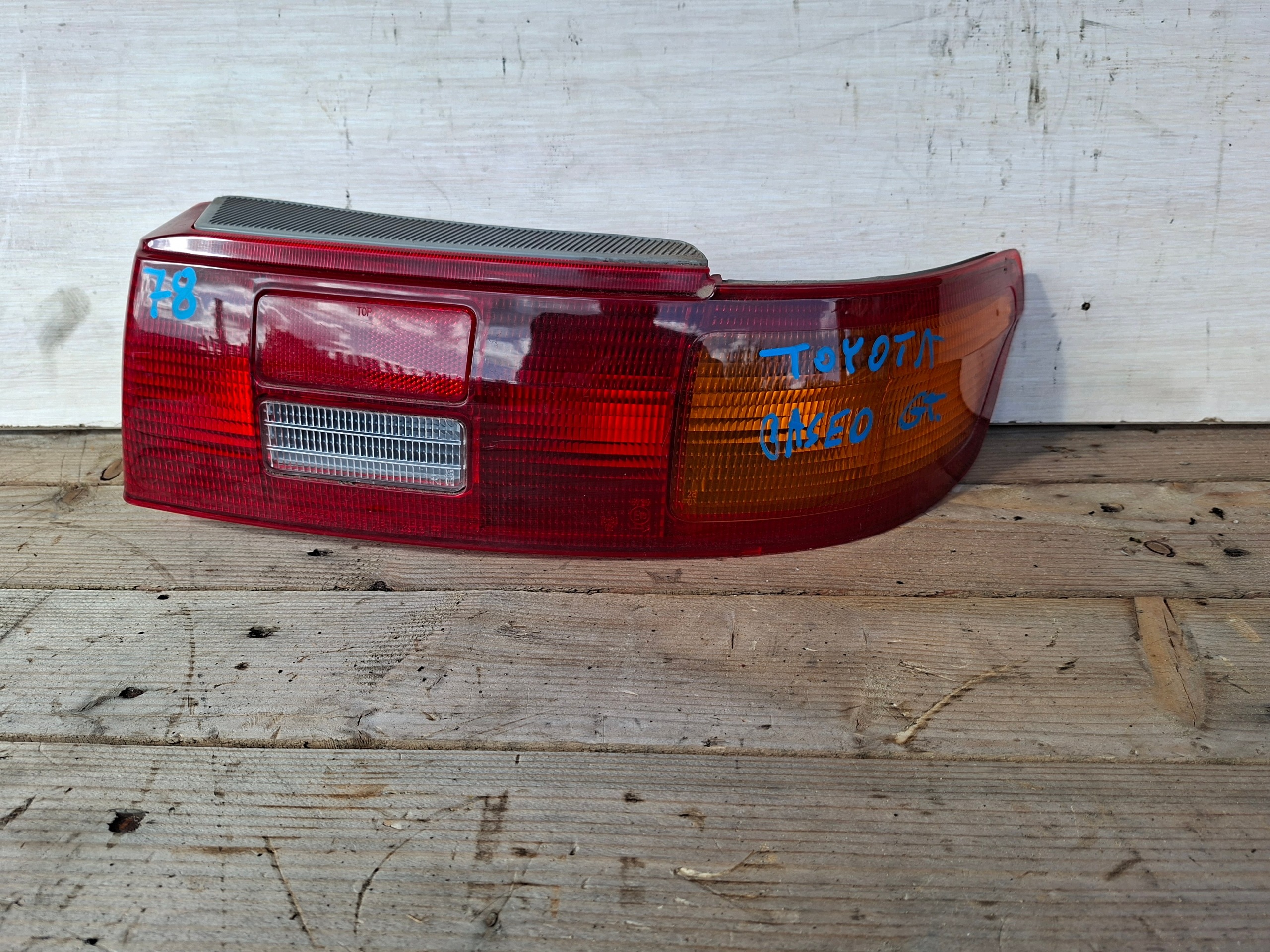 light rear part PASEO left TOYOTA right