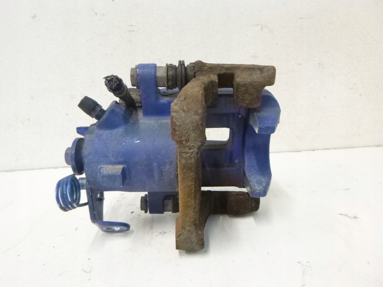 caliper brake rear part Skoda Octavia 1.8 97r.